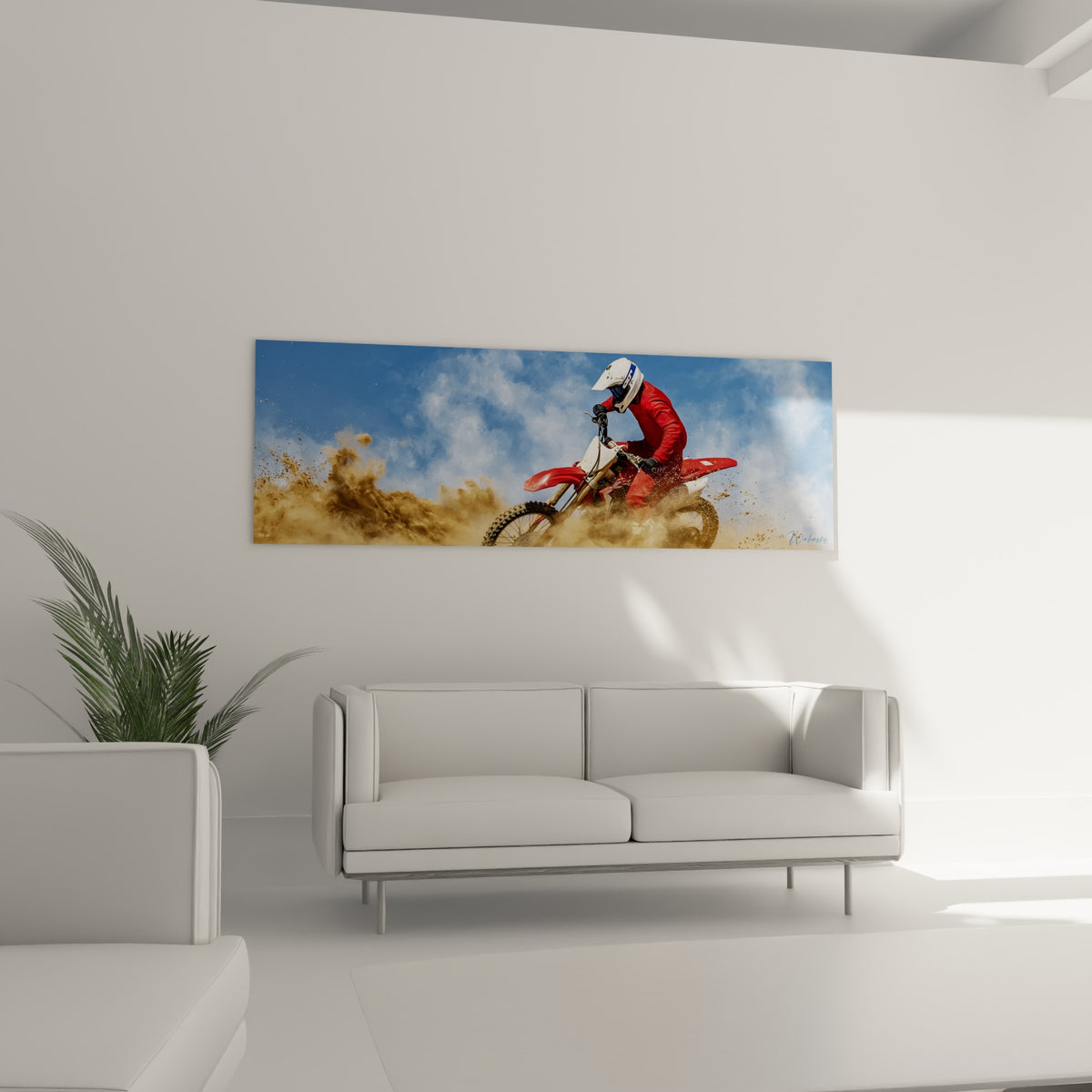 Moto rouge et blanche projetant de la terre ocre sous un ciel bleu, au-dessus d'un canapé dans un salon lumineux