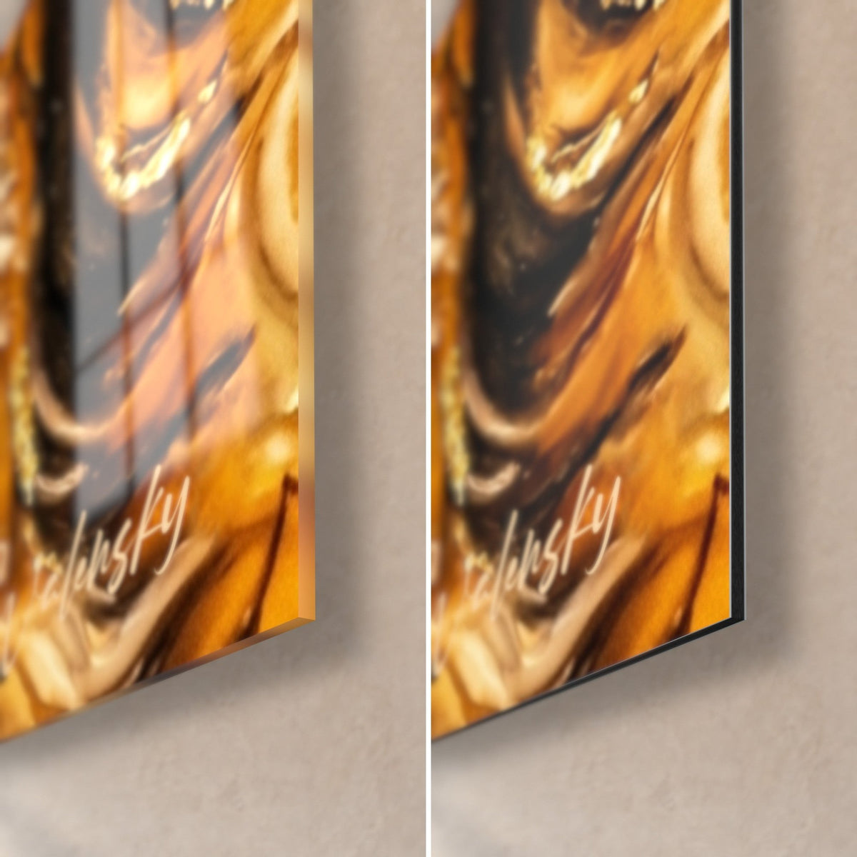 Schilderij Mudi met krullende zwarte en gouden vacht, rechterhoek onderaan: glanzend acrylglas links, mat Dibond rechts