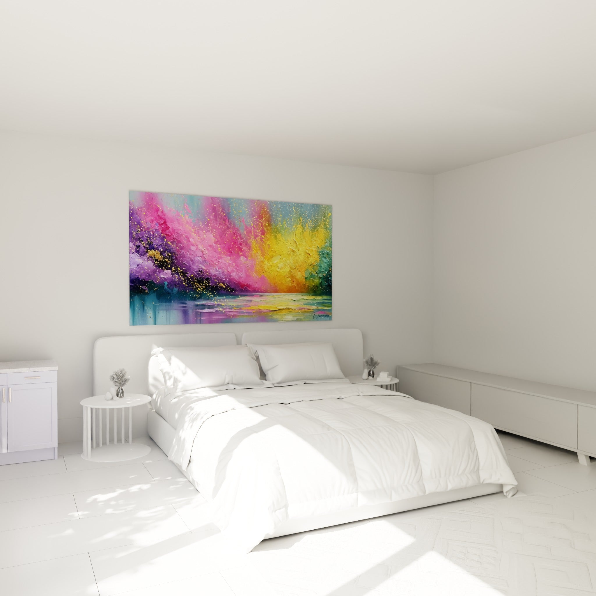 Éclats roses et dorés d'une œuvre abstraite accrochée au-dessus d'un lit dans une chambre claire