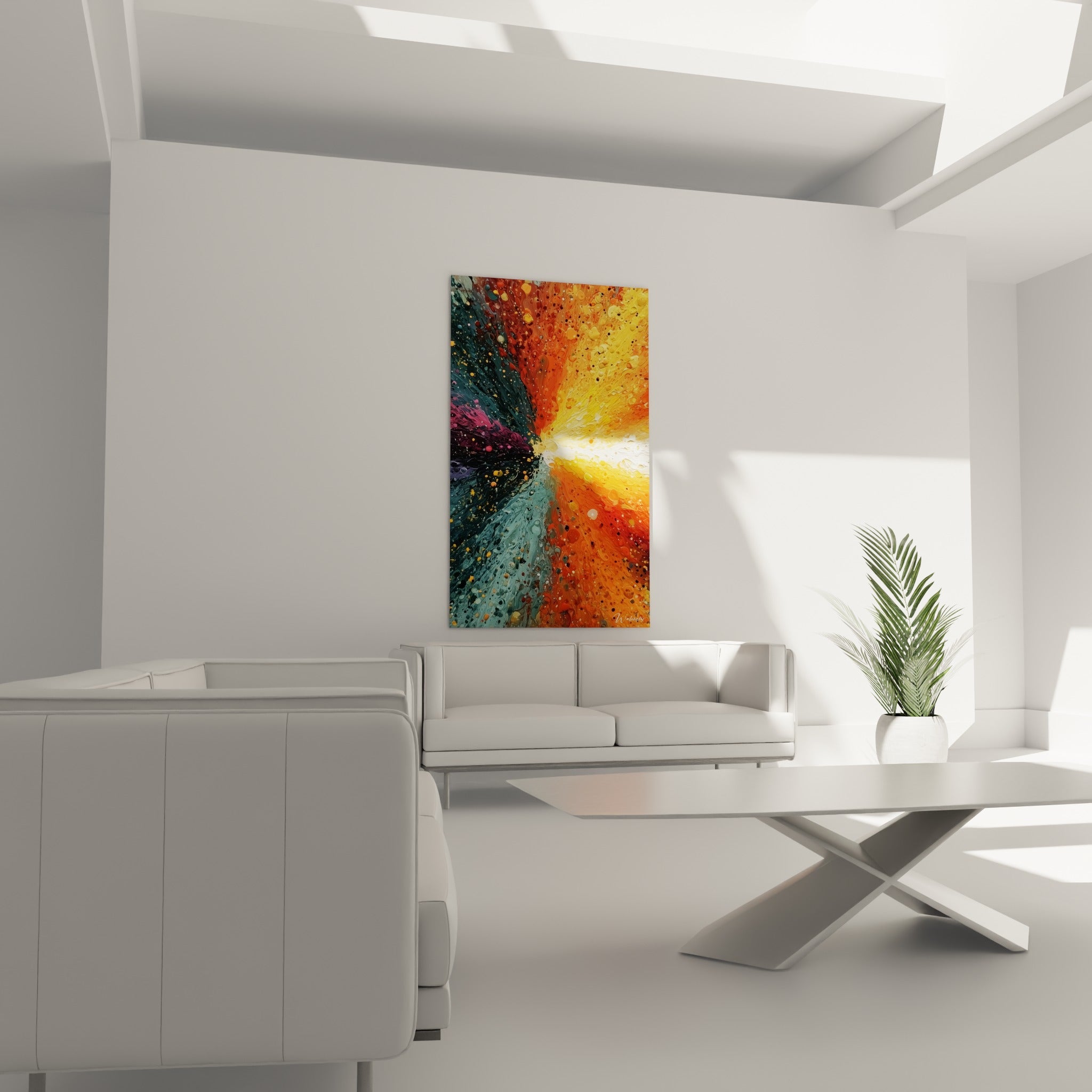Éclatement chromatique orange vif et vert profond au-dessus d'un canapé dans un salon lumineux