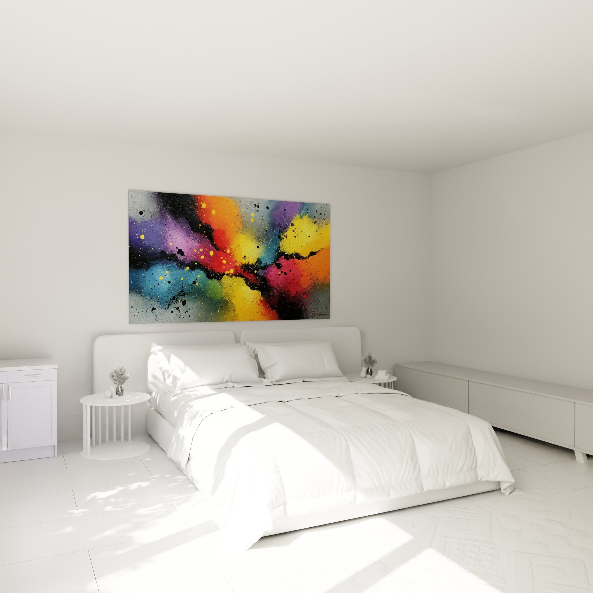 Éclaboussures multicolores abstraites rouge et violet au-dessus d'un lit dans une chambre claire
