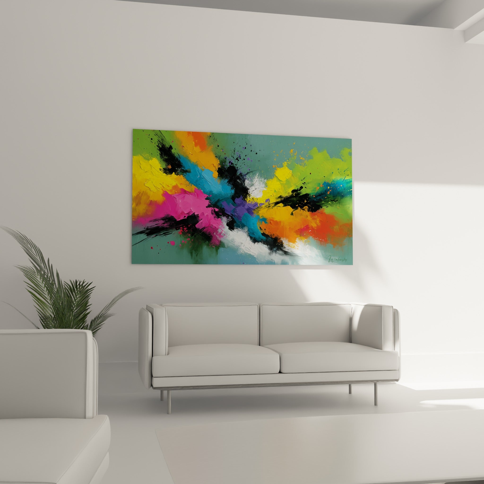 Composition abstraite orange et violet suspendue au-dessus d'un canapé dans un salon lumineux