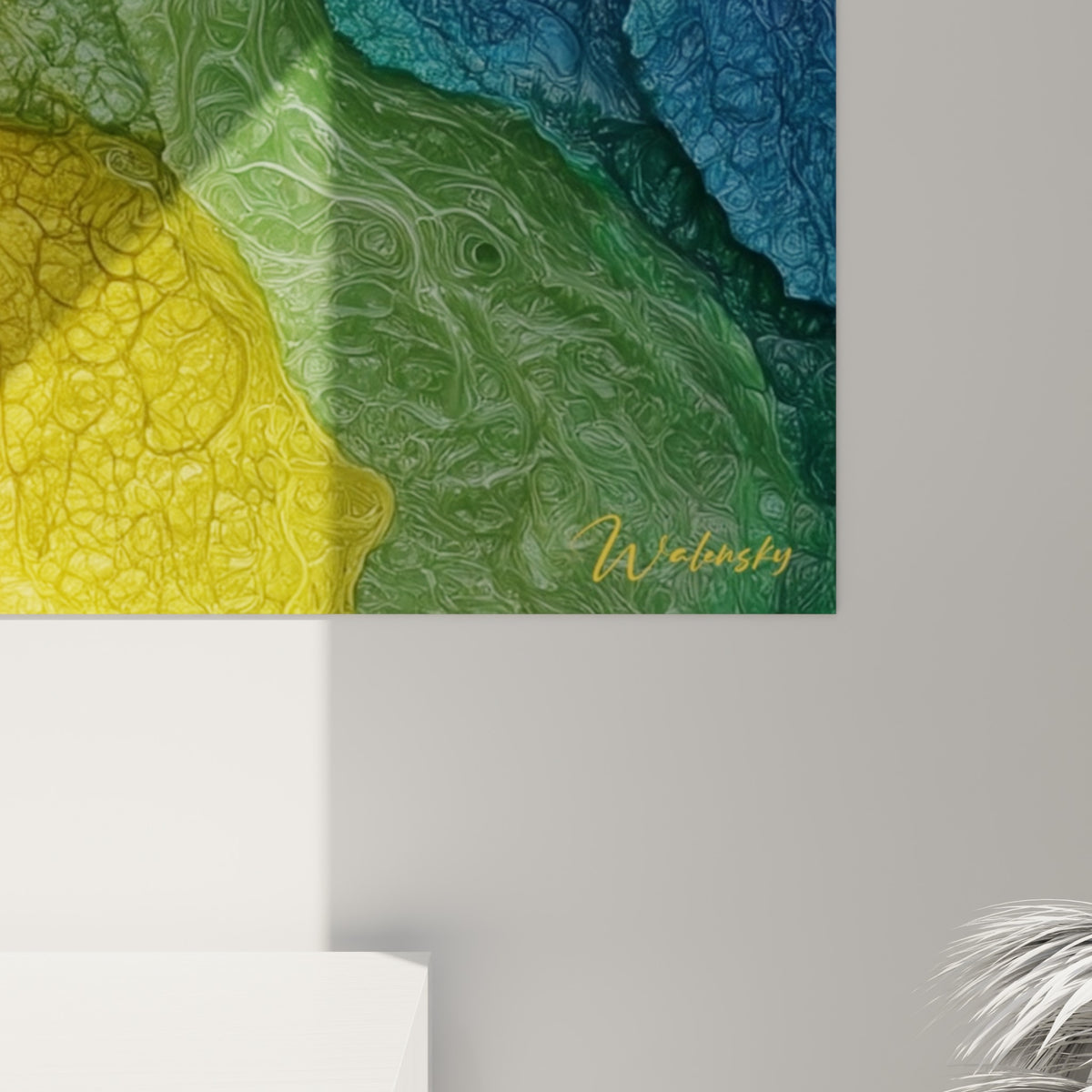 Grain alvéolé et coulures visibles entre le vert émeraude et le violet cristallin de ce tableau multicolore abstrait