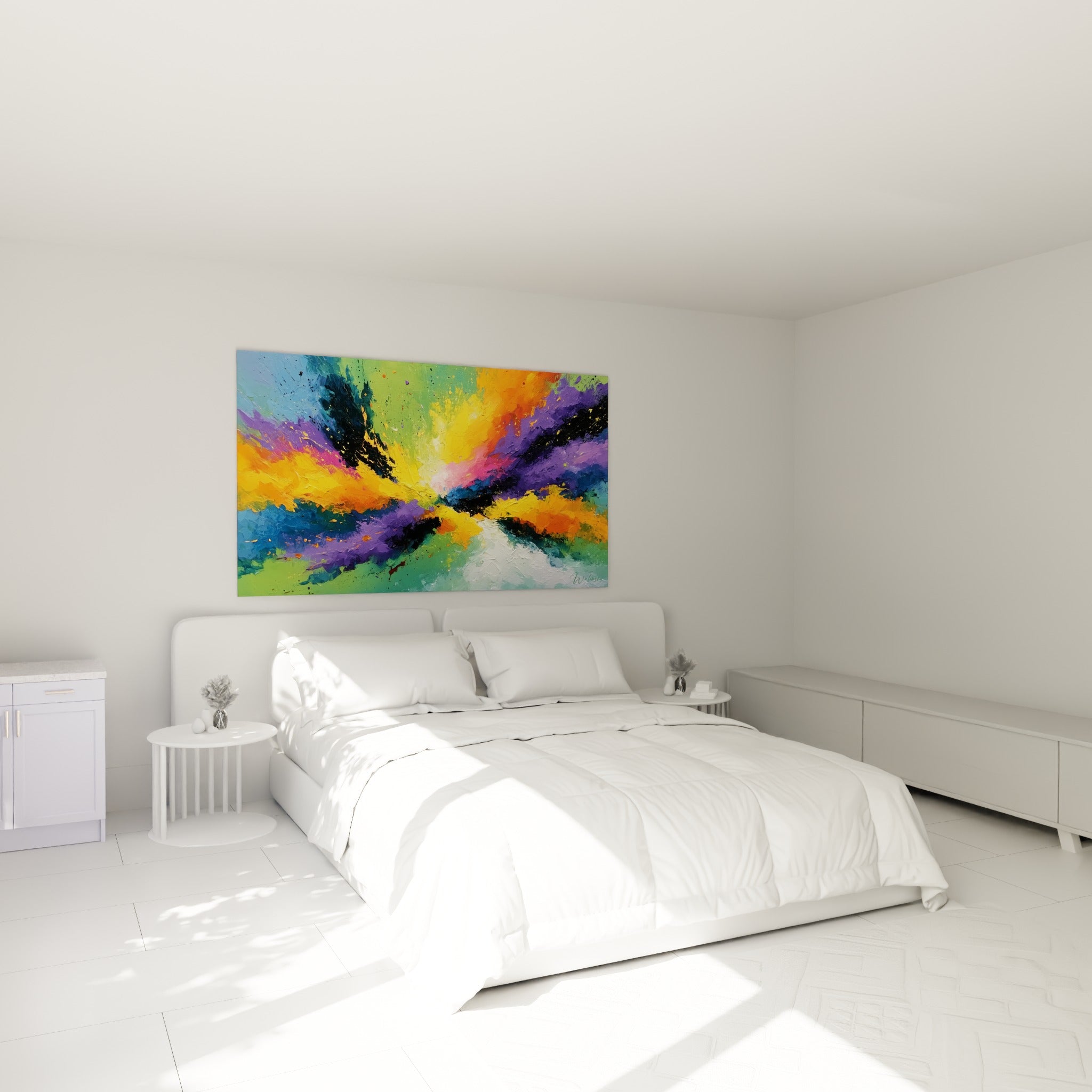 Toile abstraite orange et turquoise vibrante au-dessus d'un lit dans une chambre claire