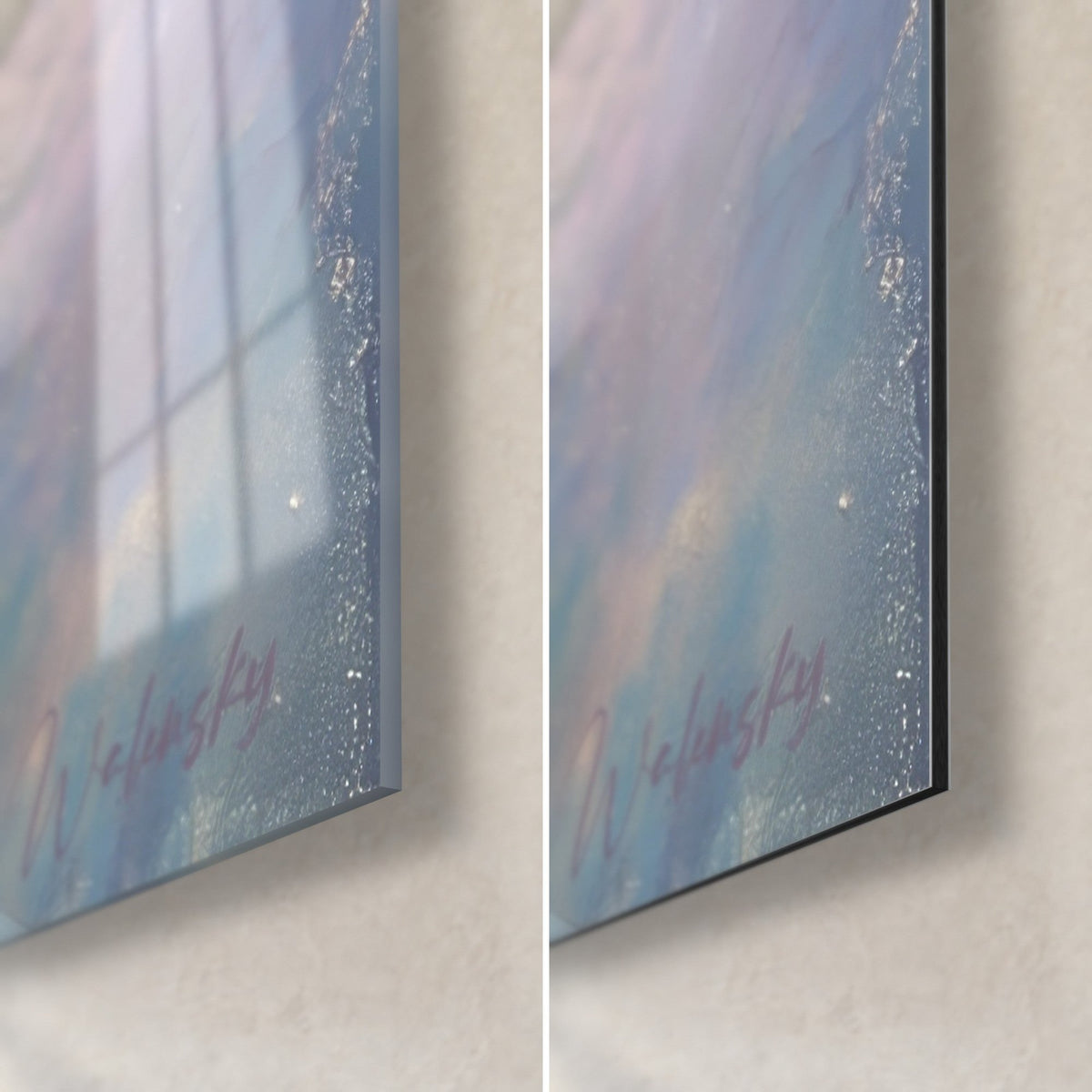 Tableau chien épagneul en volutes lilas et bleu, coin bas droit : verre brillant à reflets, alu Dibond mat noir, tranche 3 mm
