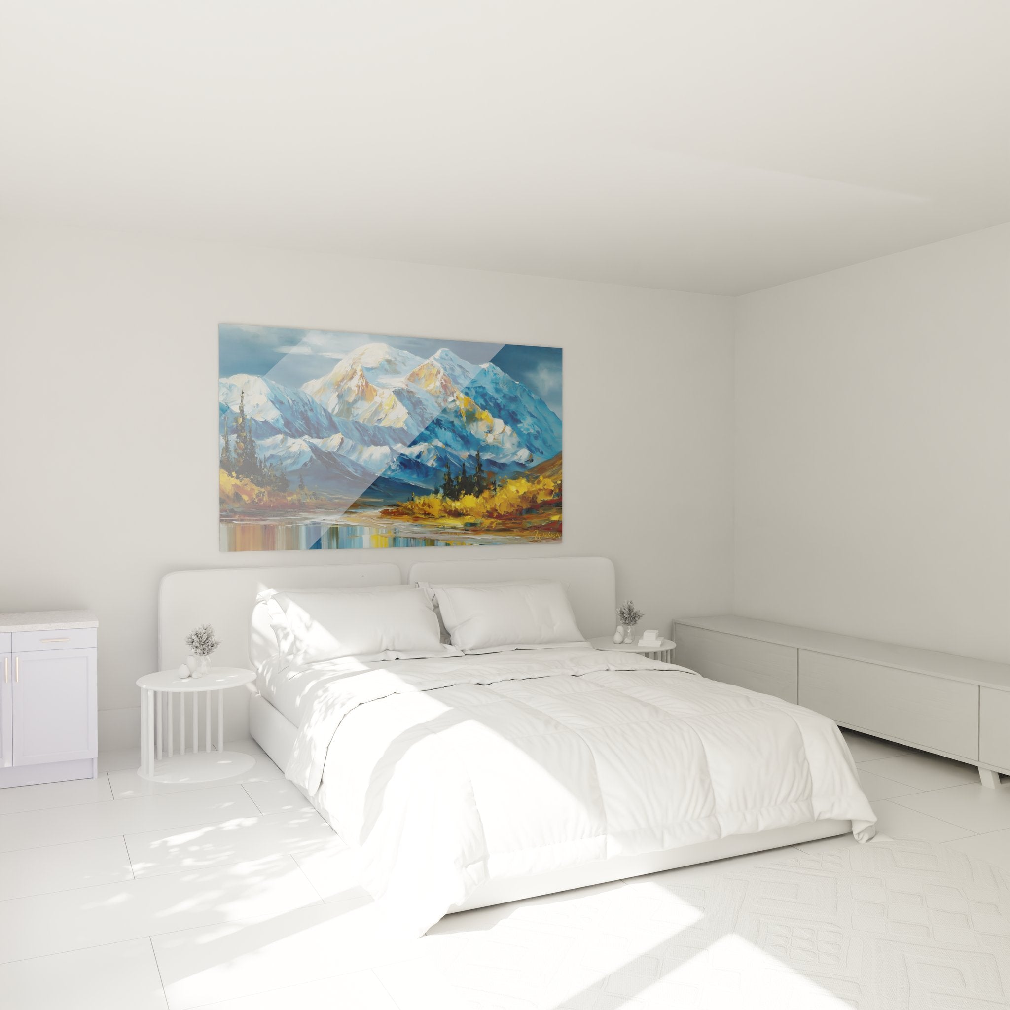 Tableau mural montagne enneigée décorant une chambre moderne, art paysage alpin avec reflets
