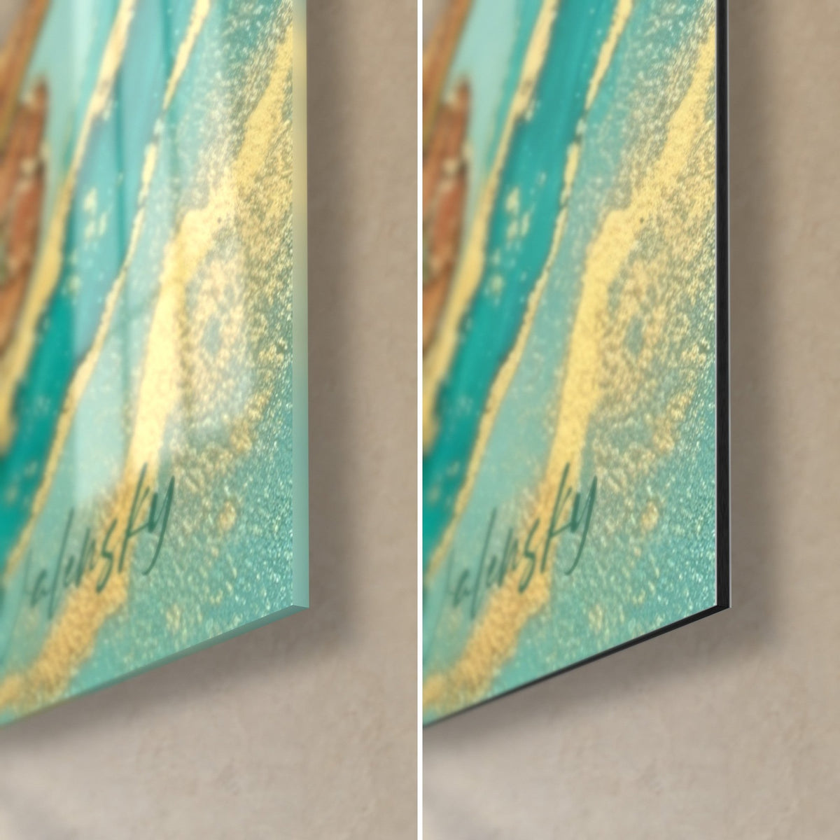 Gemälde maritime Tinten in Türkis und Gold, untere rechte Ecke, glänzendes Acrylglas spiegelt links, mattes Alu-Dibond rechts