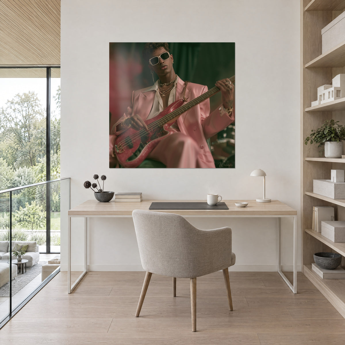 Schilderij van een stijlvolle rocker in een roze pak met een scharlakenrode basgitaar, groene achtergrond, boven een bureau van lichthout