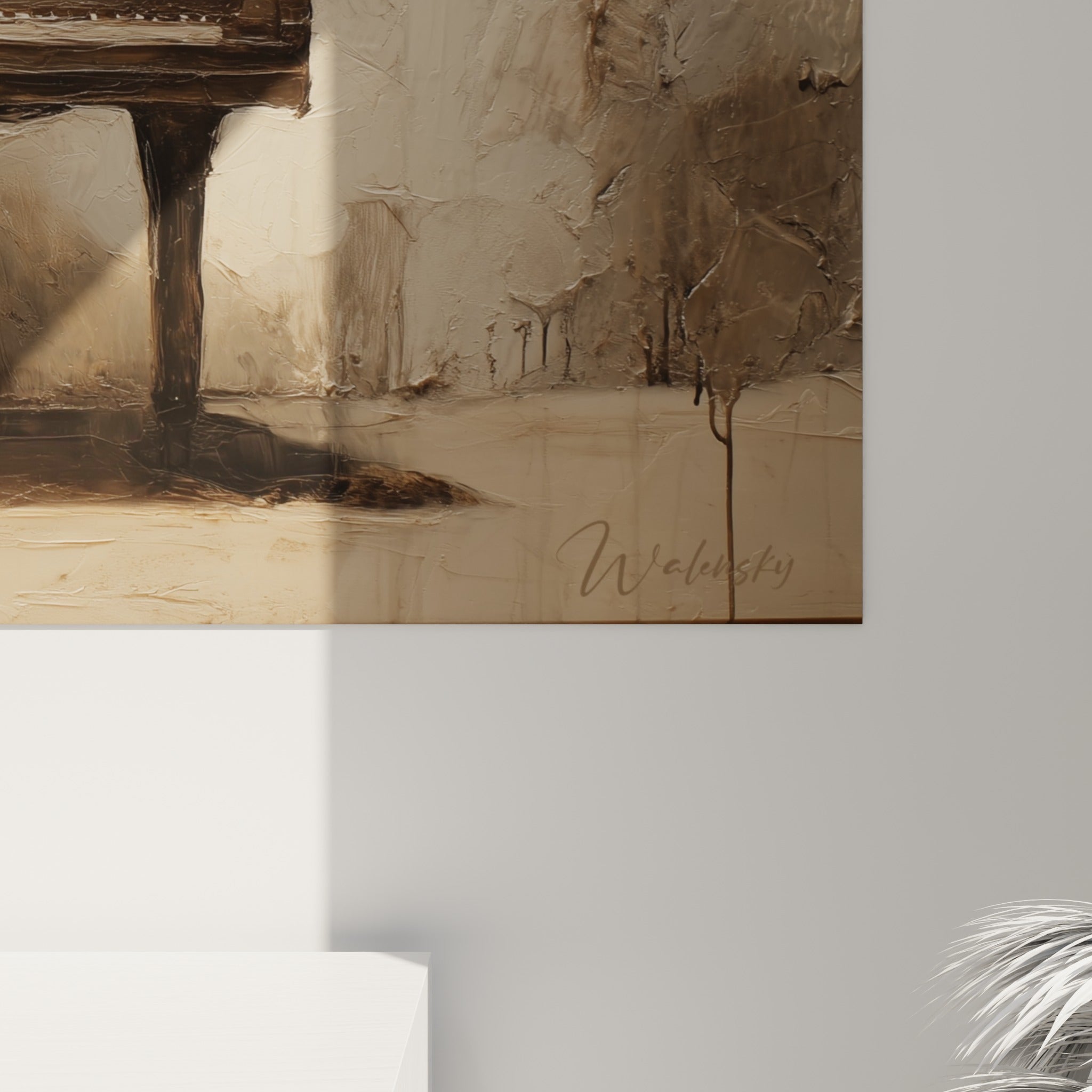 Empâtements beige et anthracite visibles de près, coulures verticales sur la toile du pianiste au piano