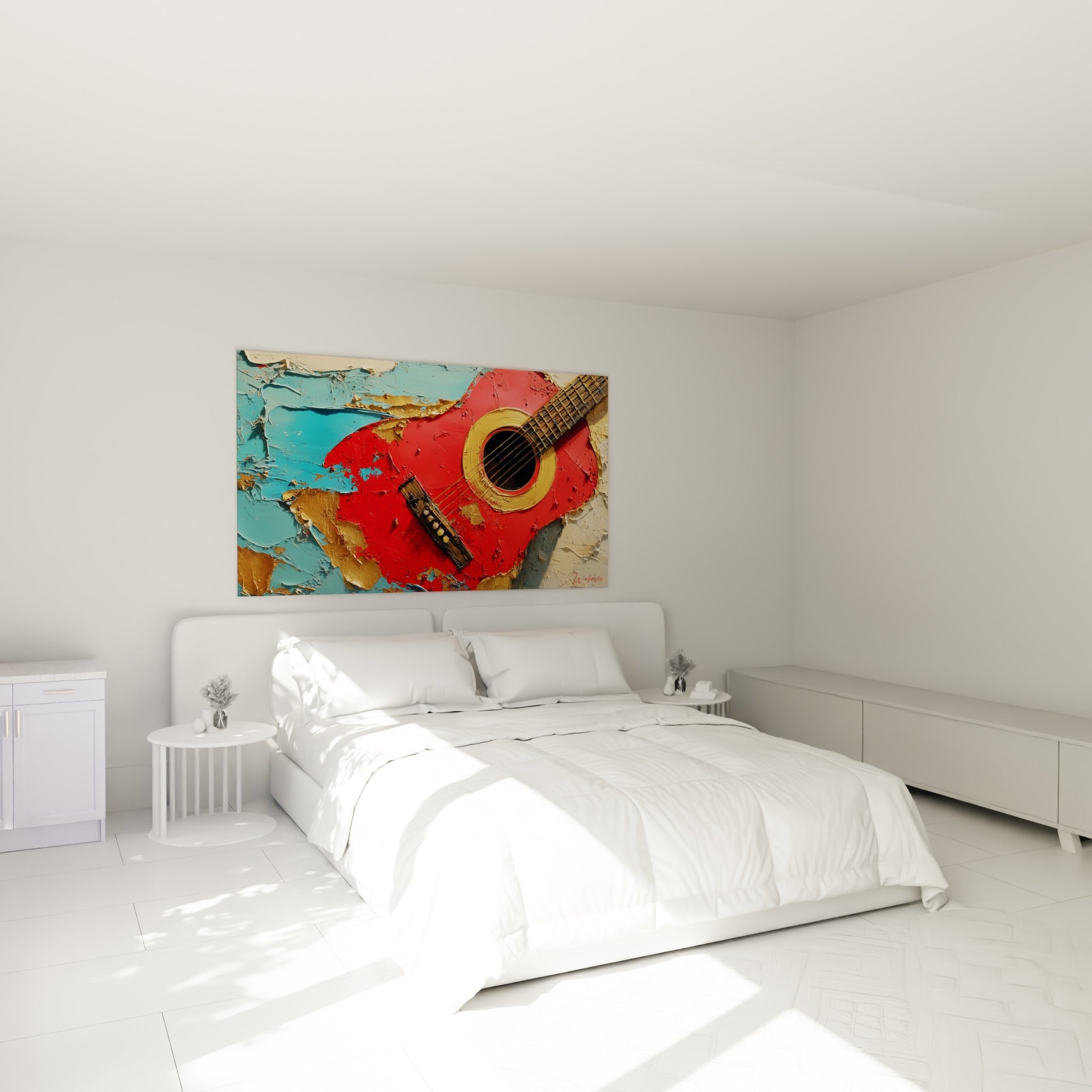 Instrument rouge et doré aux coulures ocre, tableau Musique au-dessus d'un lit dans une chambre claire