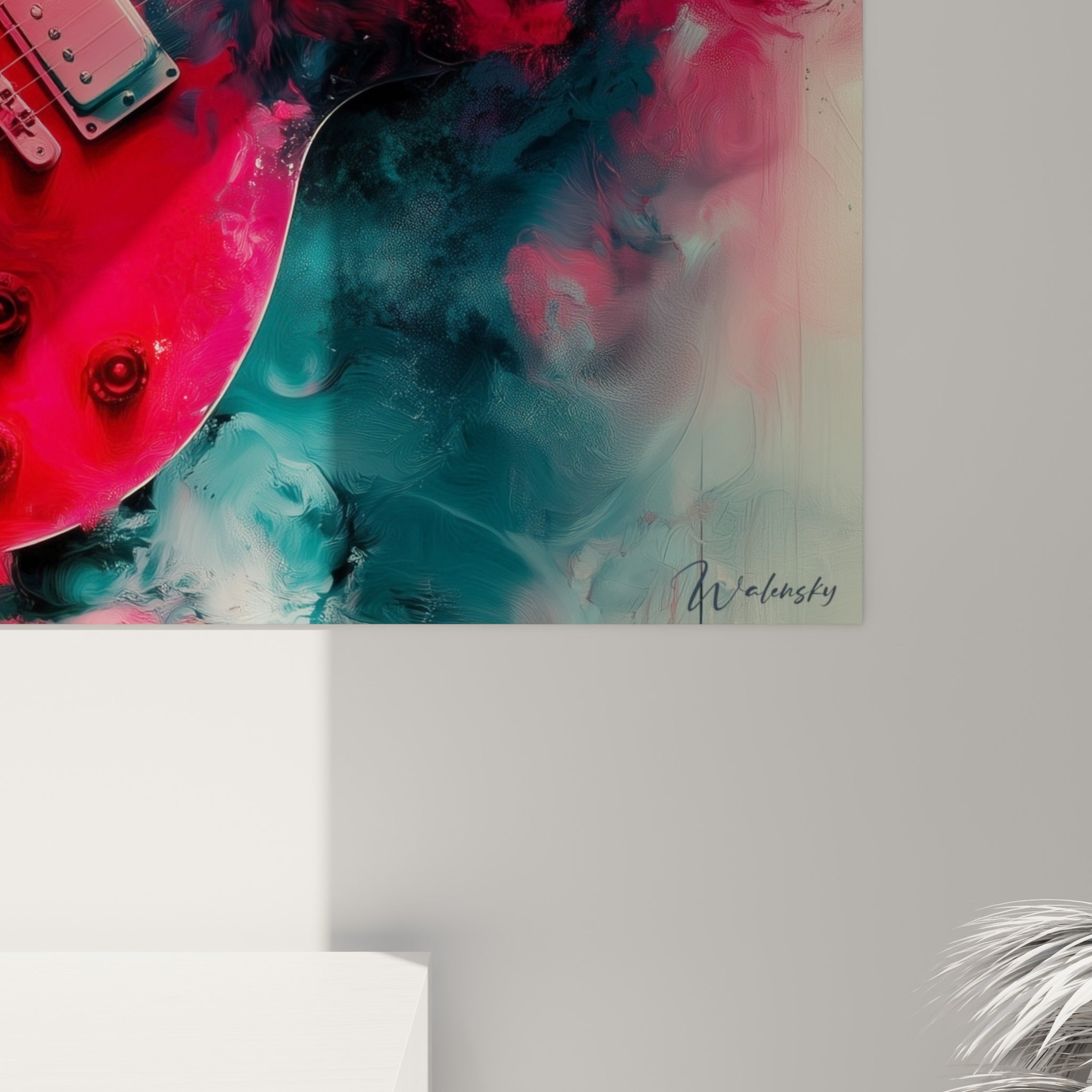 Empâtements rouges et bleus se mêlant sur la table de la guitare, révélant le grain épais de la peinture