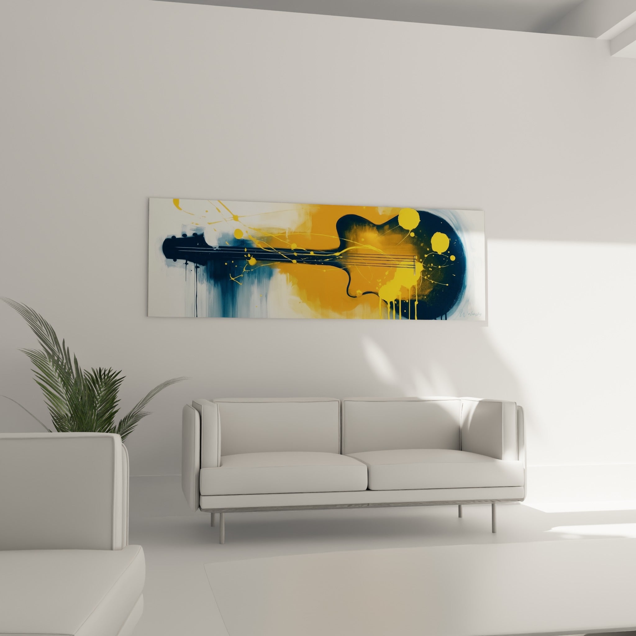 Silhouette de guitare orange et bleu marine tachetée de jaune, suspendue au-dessus d'un canapé dans un salon lumineux