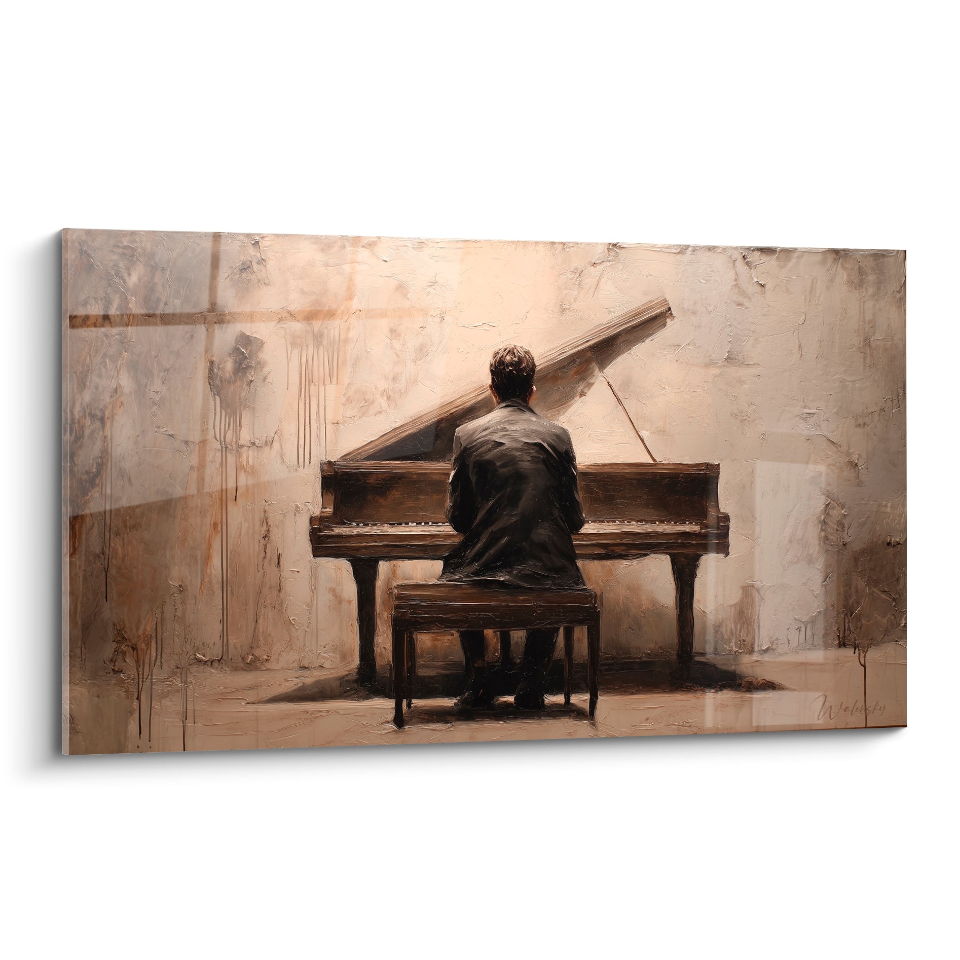Musique : pianiste de dos en veston anthracite devant un piano à queue brun sur fond beige texturé