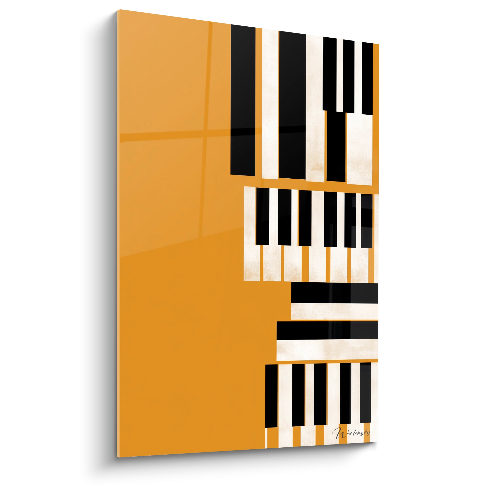 Touches de piano stylisées noires et blanches sur fond ocre intense, composition graphique fragmentée verticale