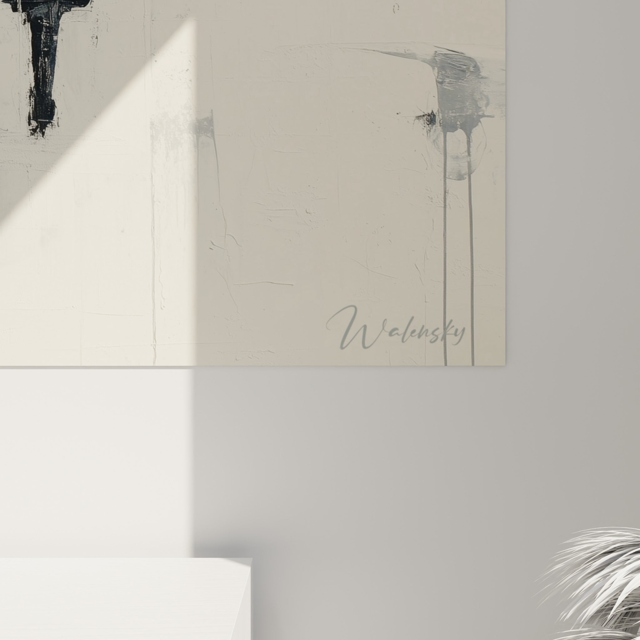 Détail des coulures noires et grises sur fond ivoire texturé, empâtements visibles à la surface de la toile