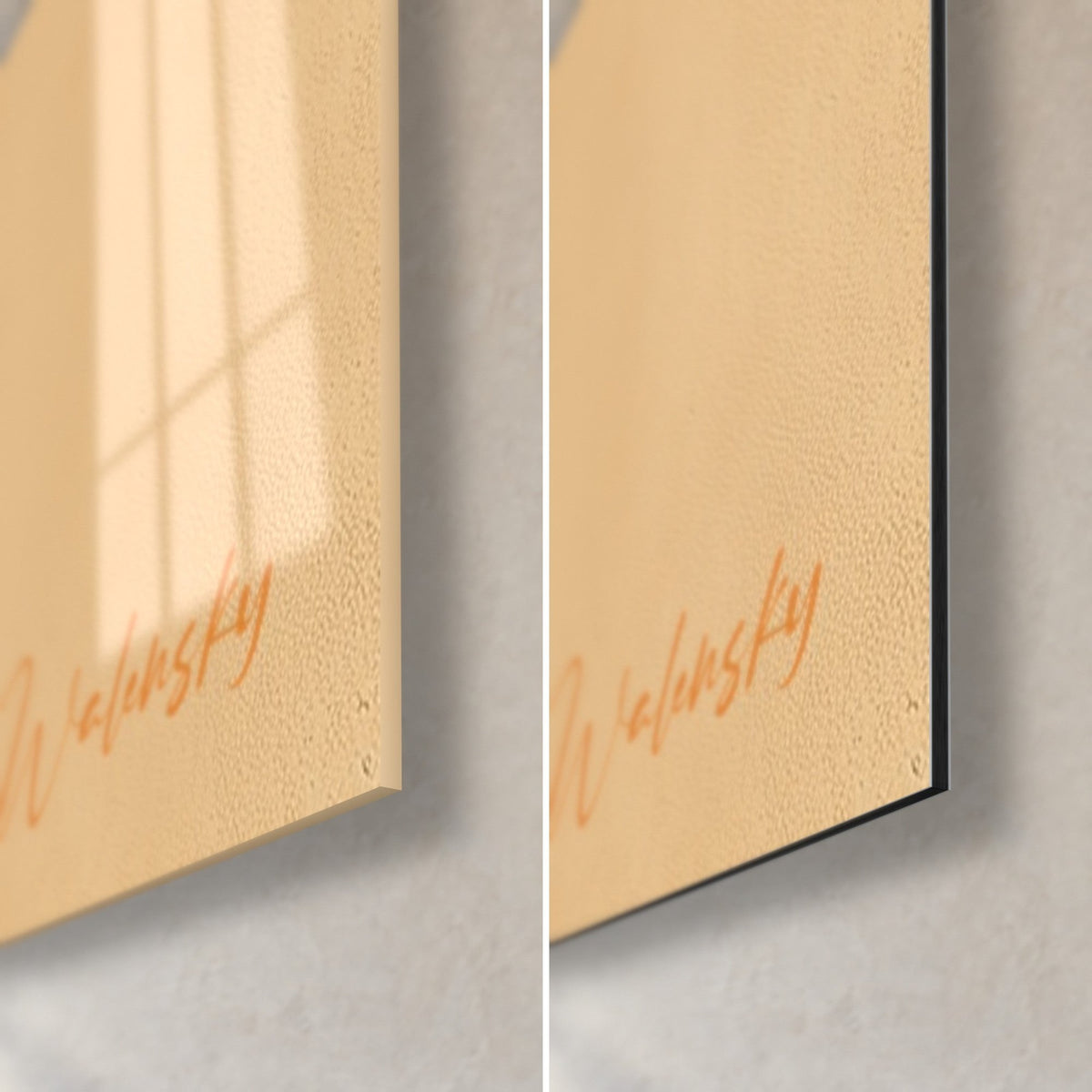Schilderij zwart muziekinstrument op oranje en zand, rechter onderhoek, glanzend acrylglas en mat Dibond-aluminium, 3 mm dik