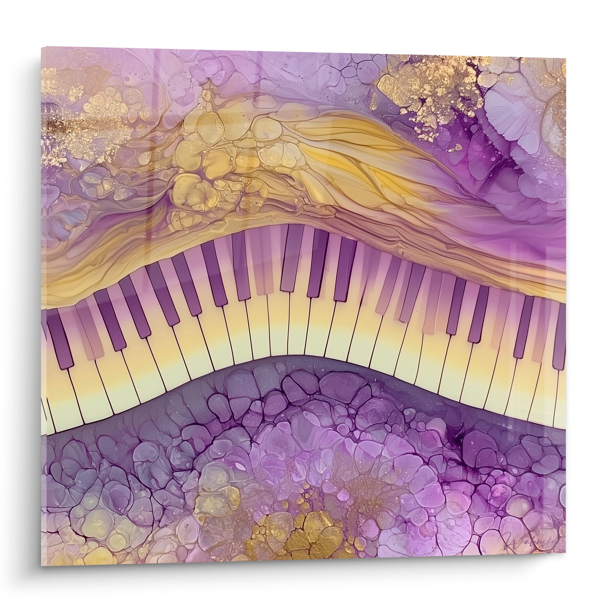 Clavier de piano violet et doré ondulant, texture marbrée en encre fluide sur fond lumineux