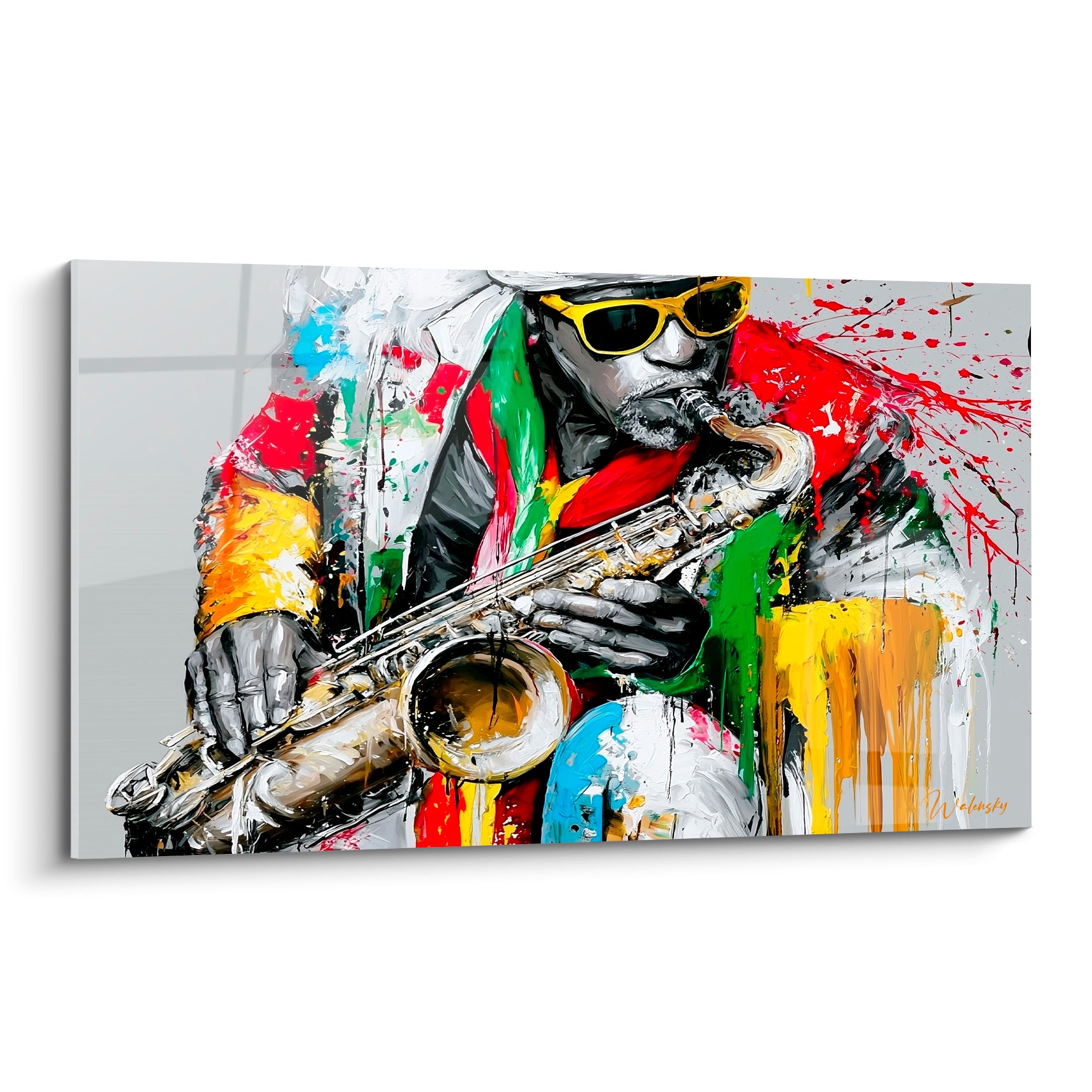 Musique saxophoniste aux lunettes jaunes, éclaboussures rouges et vertes, style expressif pictural