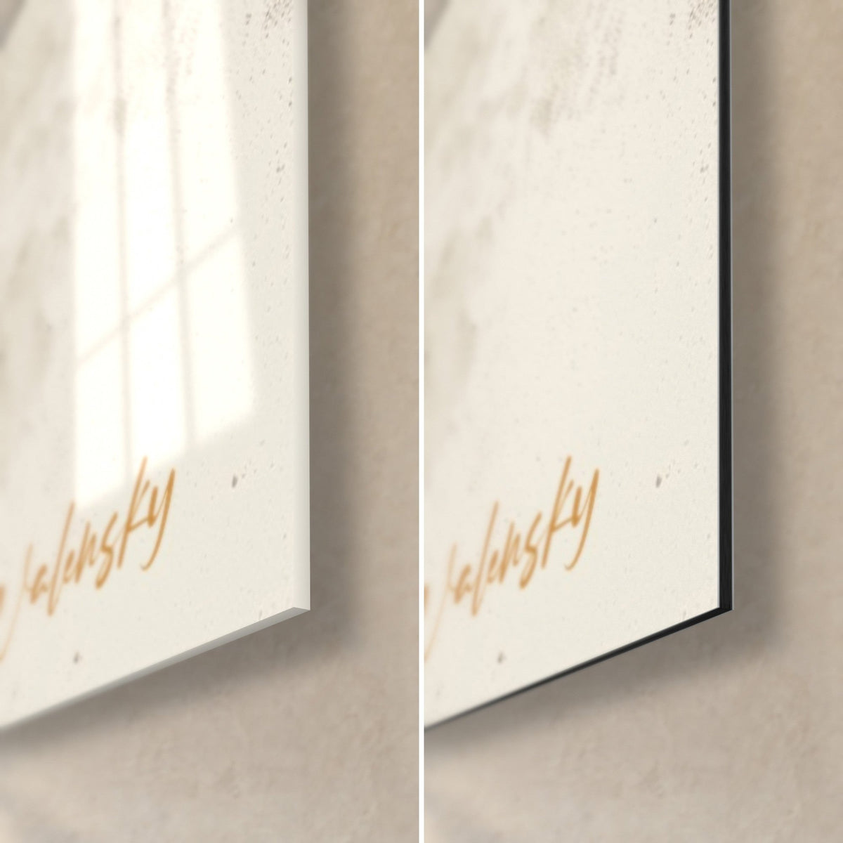 Schilderij fijnlijnig maanportret, koperkleurige Walensky-signatuur, rechtsonder hoek in glanzend glas links en mat zwart Dibond rechts