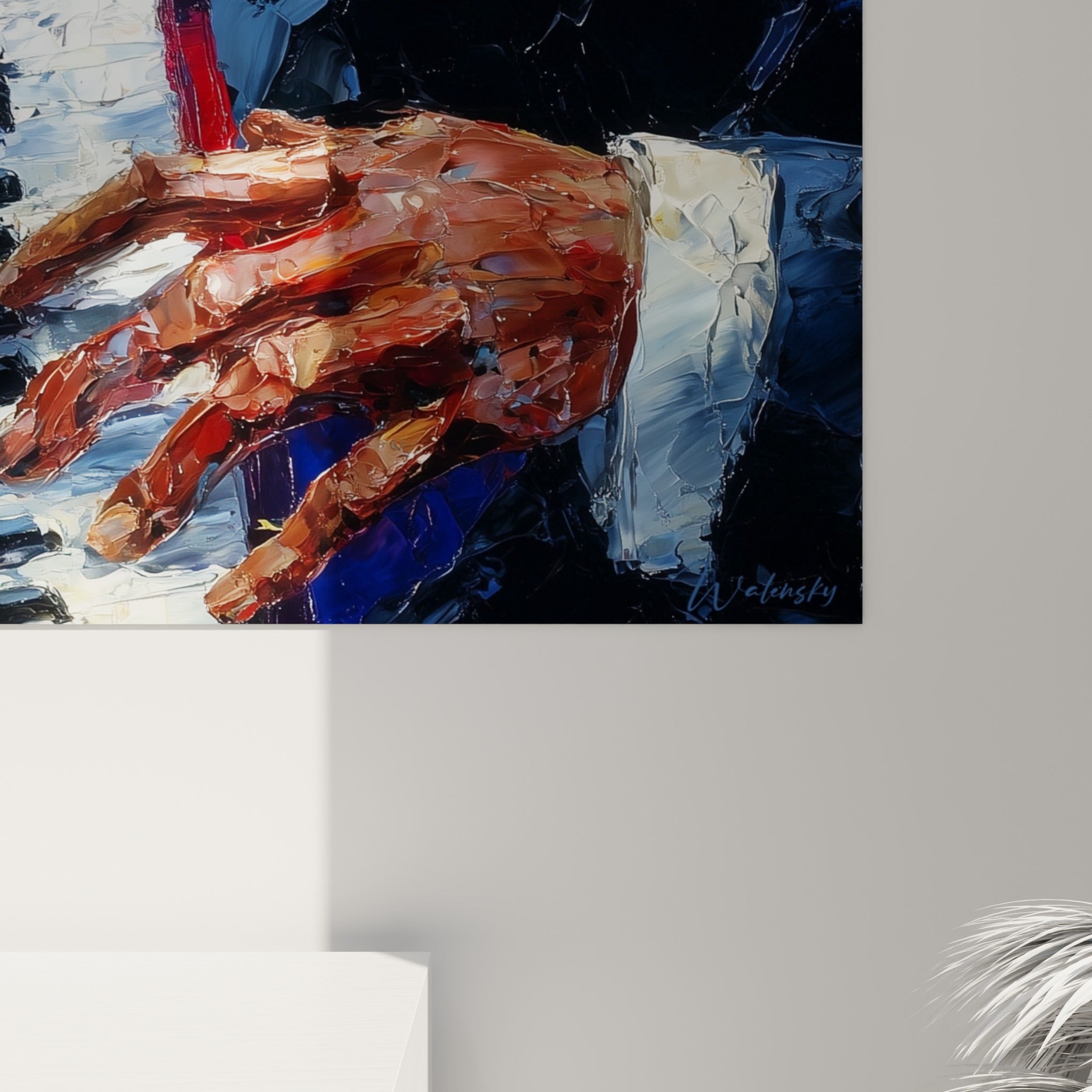 Empâtements de peinture rouge et bleu marine visibles de près, matière épaisse sur les mains du pianiste