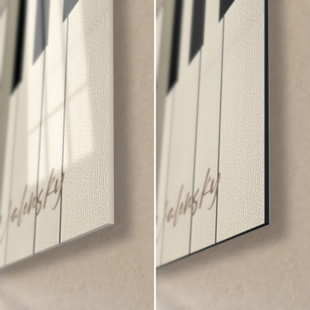 Tableau clavier de piano stylisé, coin bas droit : verre brillant à gauche, alu Dibond mat blanc cassé à droite, tranche noire de 3 mm