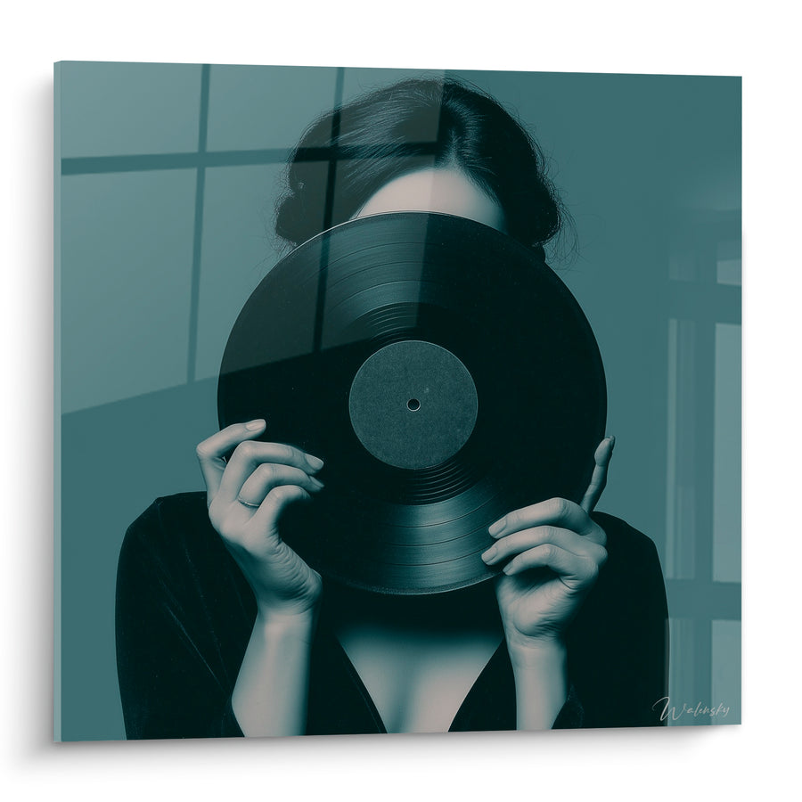 Tableau Musique femme vinyle bleu anthracite fenêtre - Silence dévoilé - Edition Musique