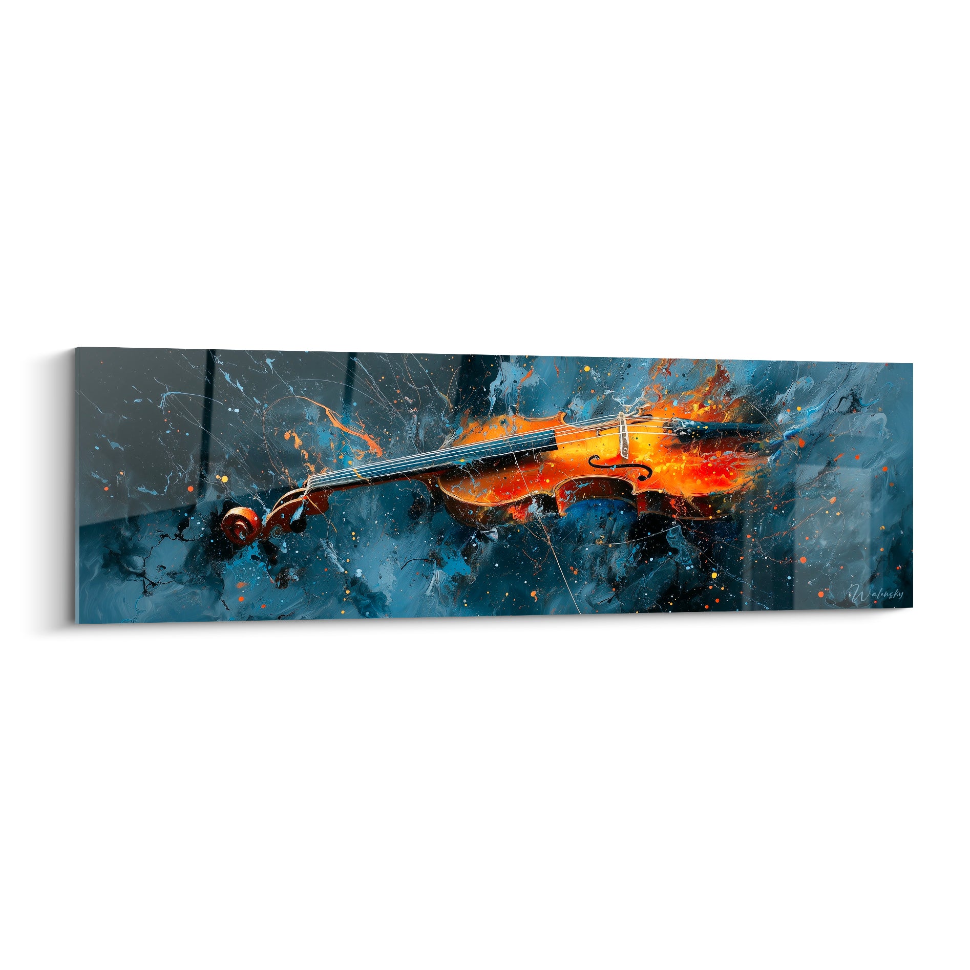 Violon aux tons ambre et orangés flottant sur fond bleu nuit éclaboussé de peinture