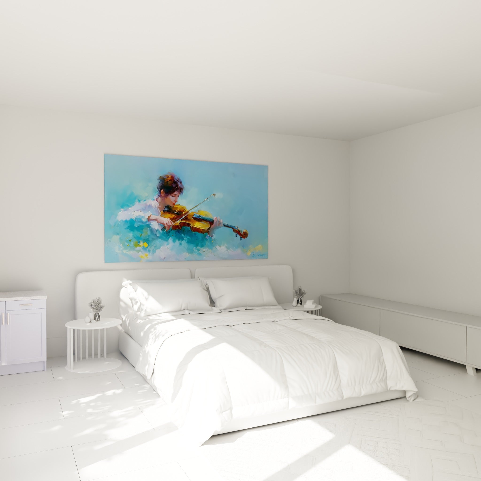 Musicienne au violon doré sur fond bleu pastel, accrochée au-dessus d'un lit dans une chambre claire