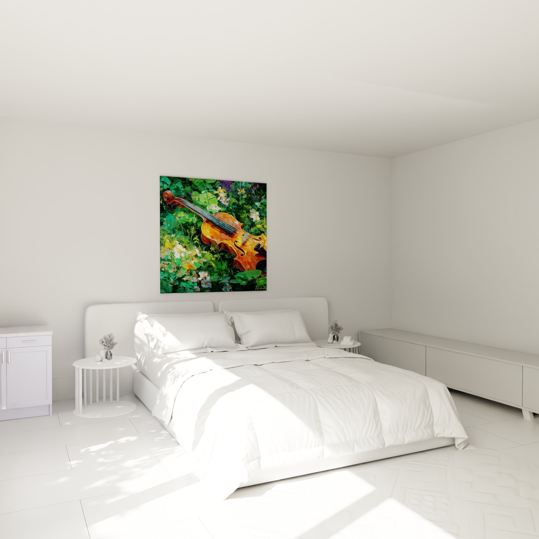Instrument à cordes fauve entouré de verdure dense, accroché au-dessus d'un lit dans une chambre claire