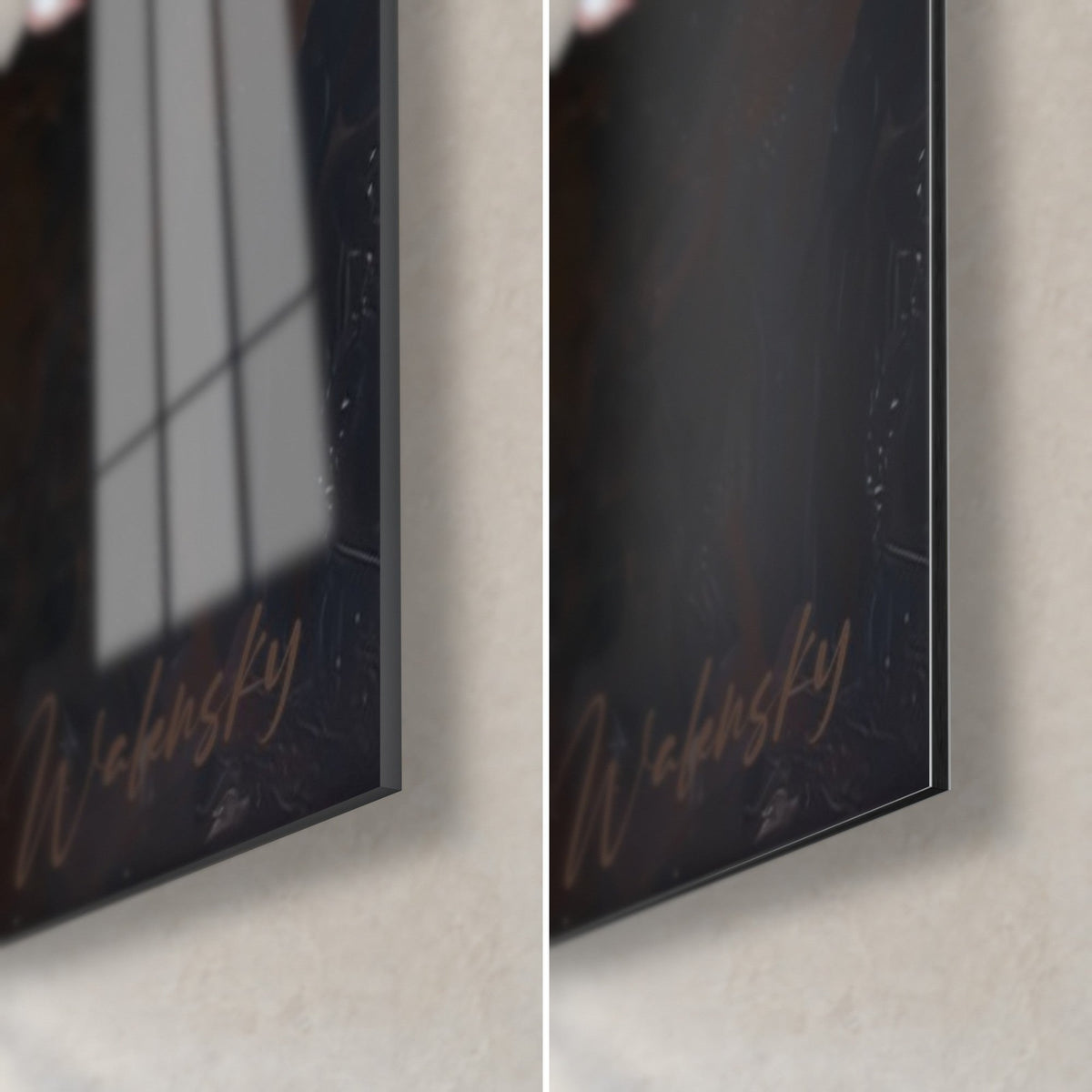 Tableau violon ivoire et fond brun nuit, coin bas droit en verre brillant à reflets et en Dibond mat, tranche de 3 mm visible