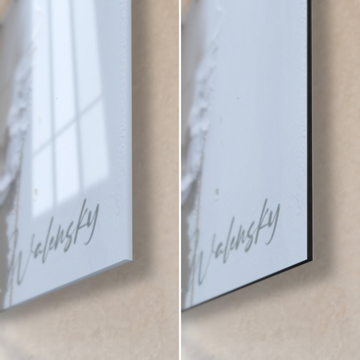 Schilderij van amberkleurige viool, rechtsonder: glanzend acrylglas links, mat zwart Dibond rechts, 3 mm rand