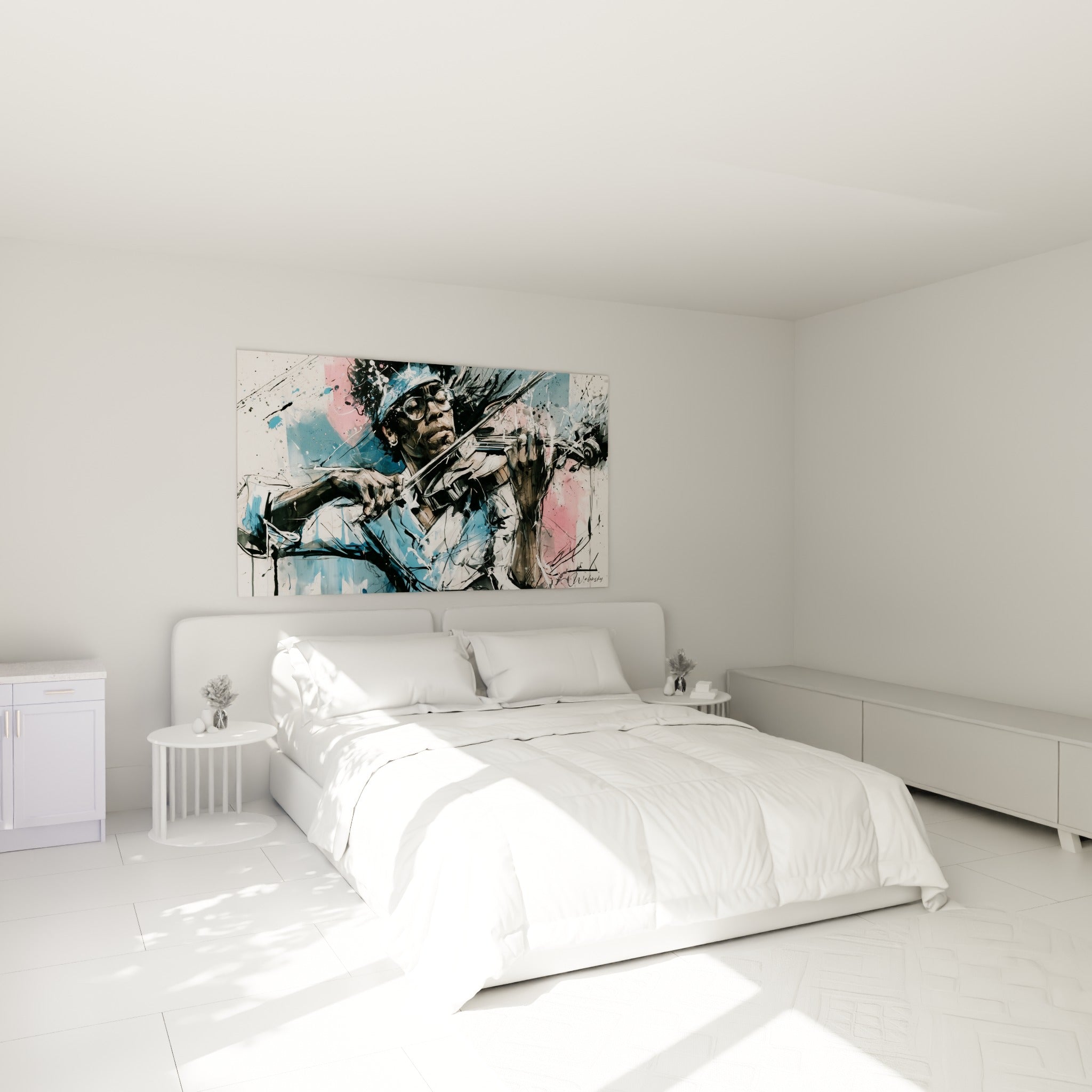 Musicien penché sur son violon, tons bleu poudré et rose, au-dessus d'un lit dans une chambre claire