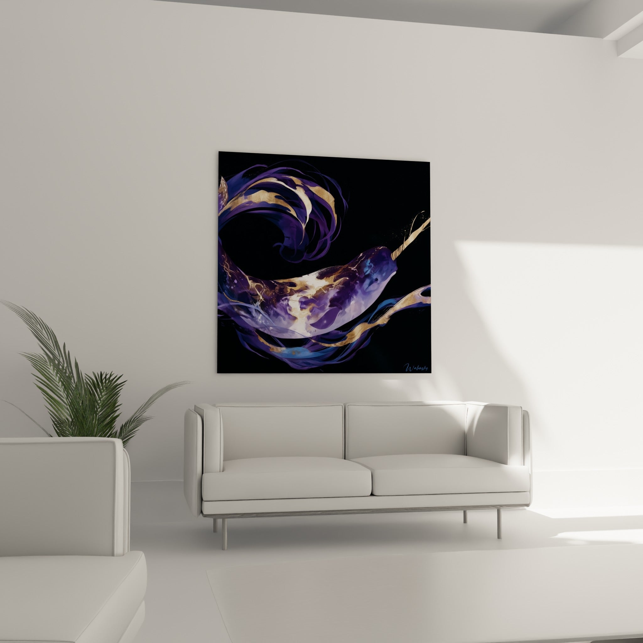 Silhouette tourbillonnante du narval doré et anthracite, au-dessus d'un canapé dans un salon lumineux