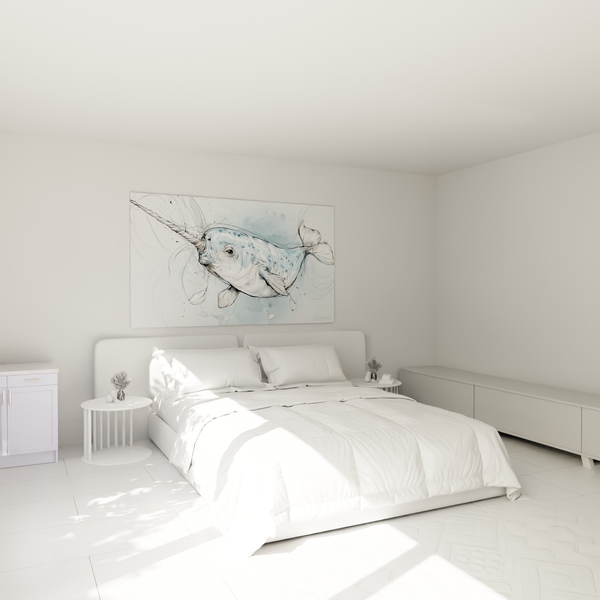Créature marine bleu pâle et anthracite au-dessus d'un lit dans une chambre claire
