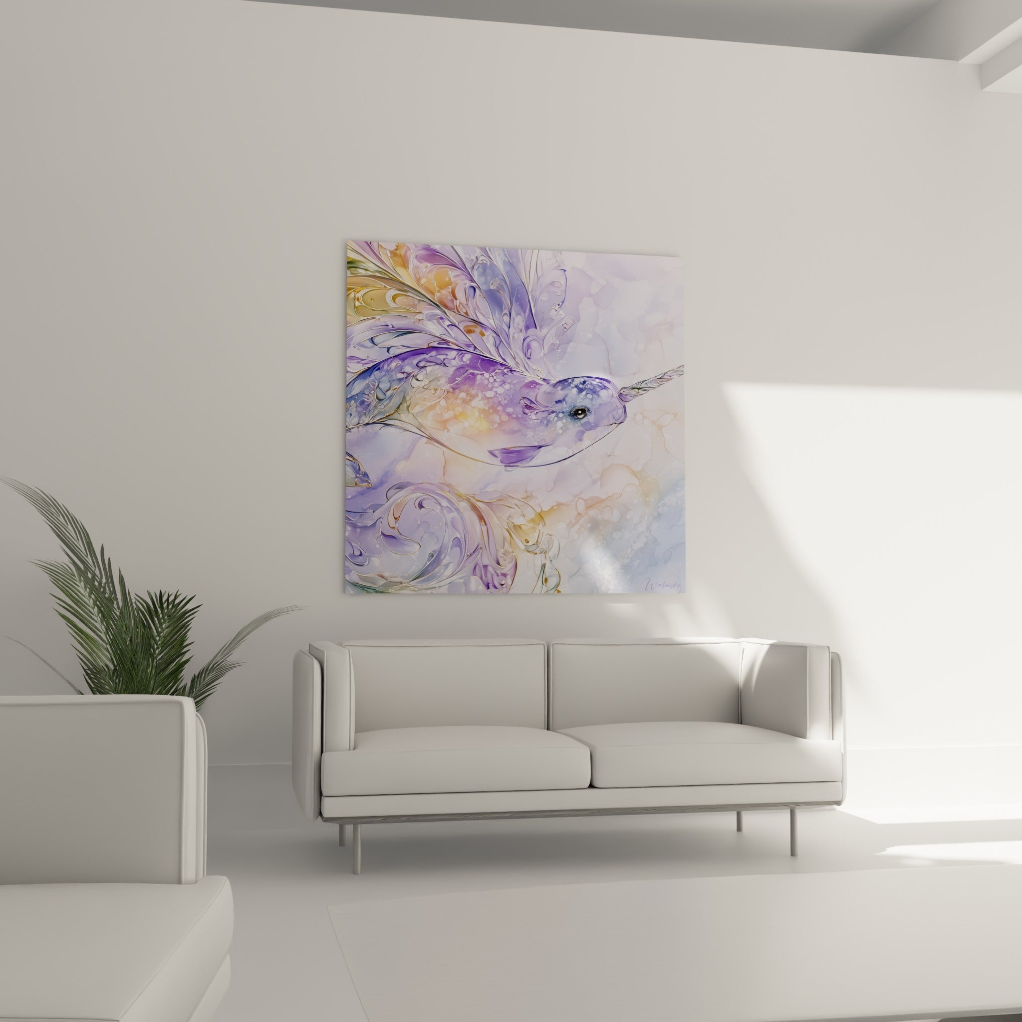 Corne fine et regard doux du narval bleu pastel et violet, suspendu au-dessus d'un canapé dans un salon lumineux