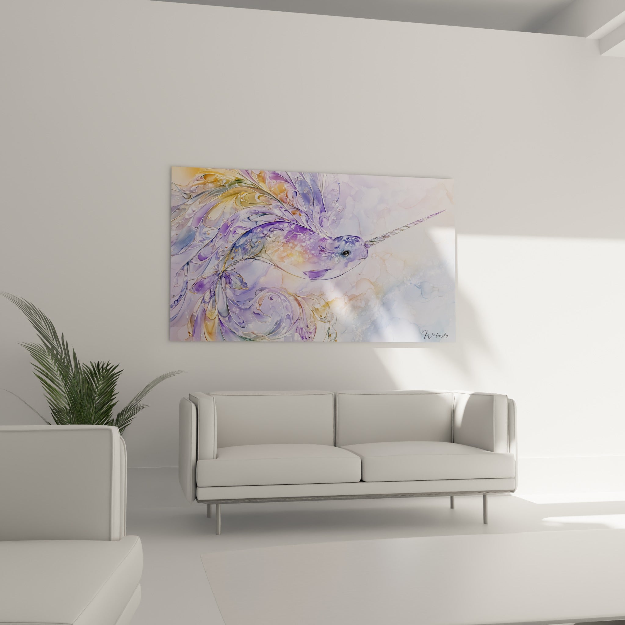 Narval bleu pastel et ocre déployant ses volutes ornementales, au-dessus d'un canapé dans un salon lumineux