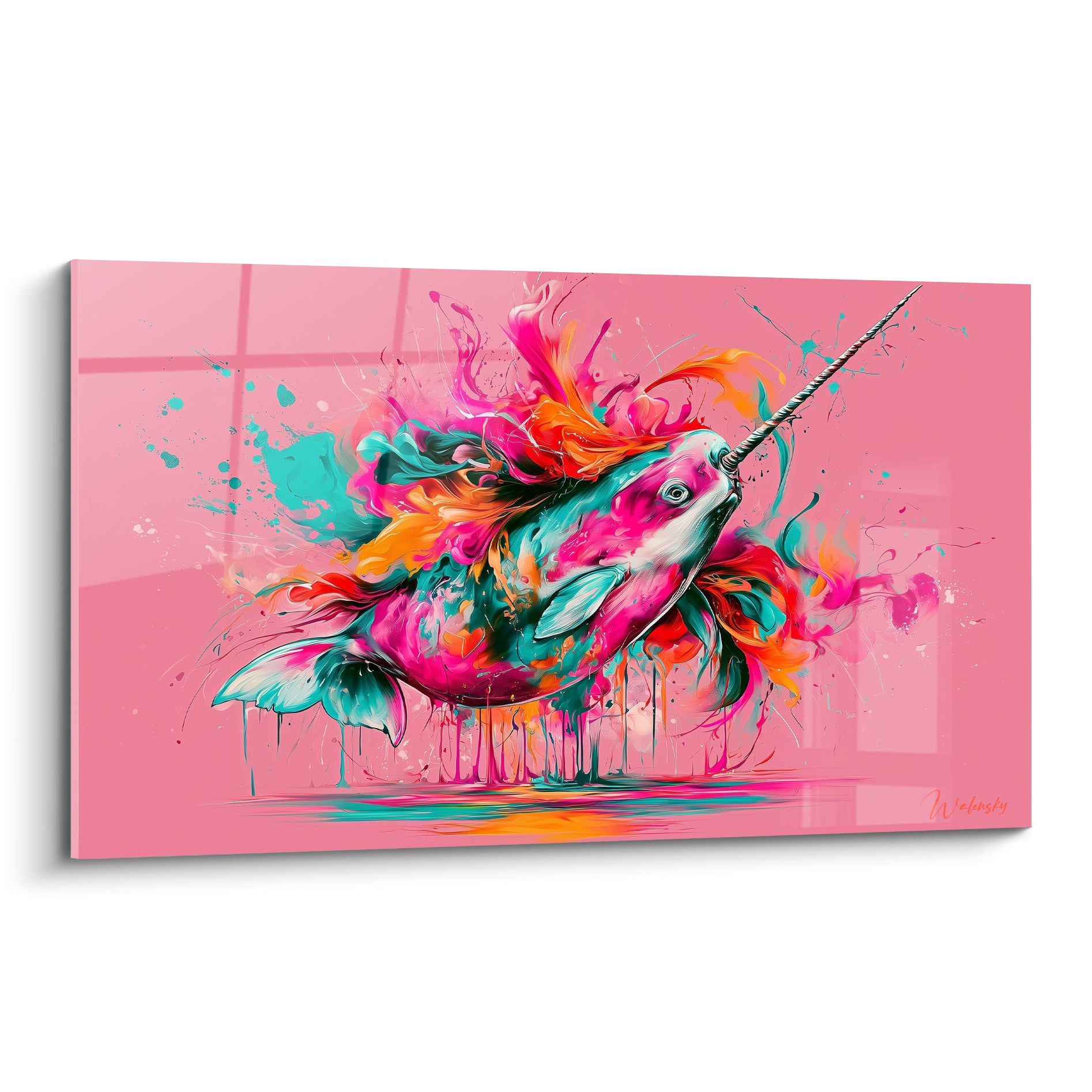 Narval rose fuchsia et turquoise jaillissant d'éclaboussures orange sur fond rose pastel