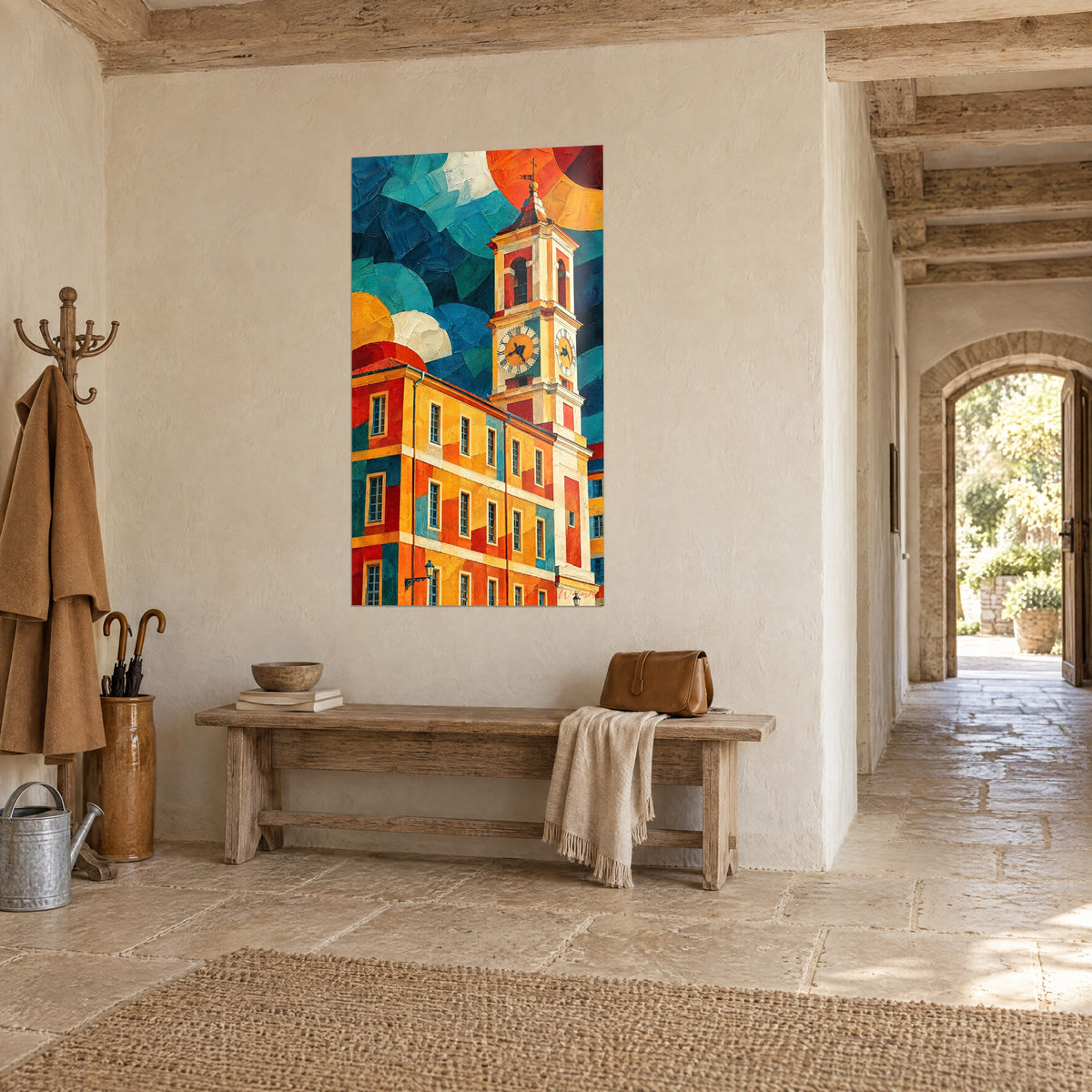 Quadro campanile con numeri romani, parete arancione e nuvole verde petrolio, vista di tre quarti in un corridoio di pietra