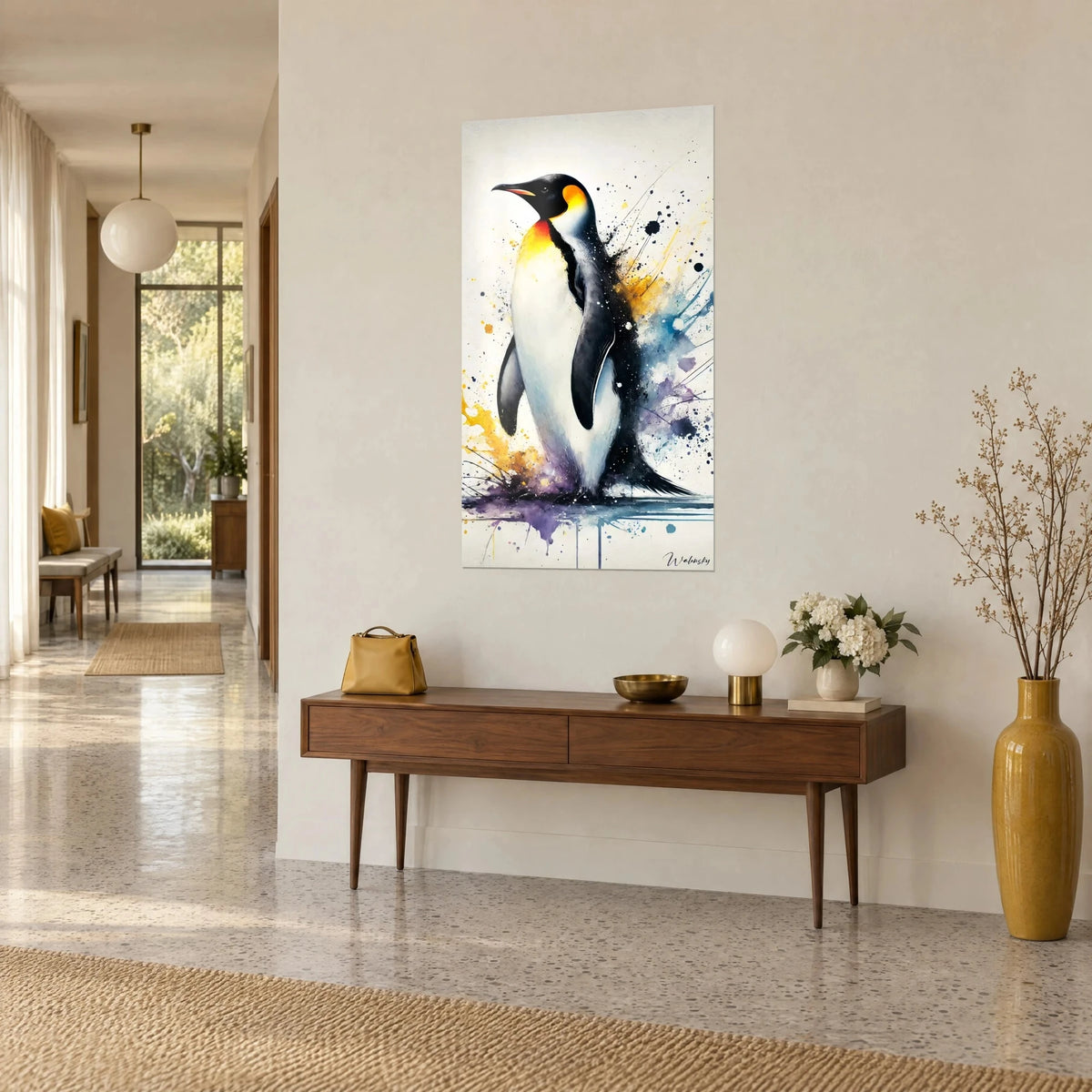 Tableau oiseau polaire noir et blanc aux joues dorées, taches d'encre violettes sur fond ivoire, au-dessus d'une console en bois dans une entrée