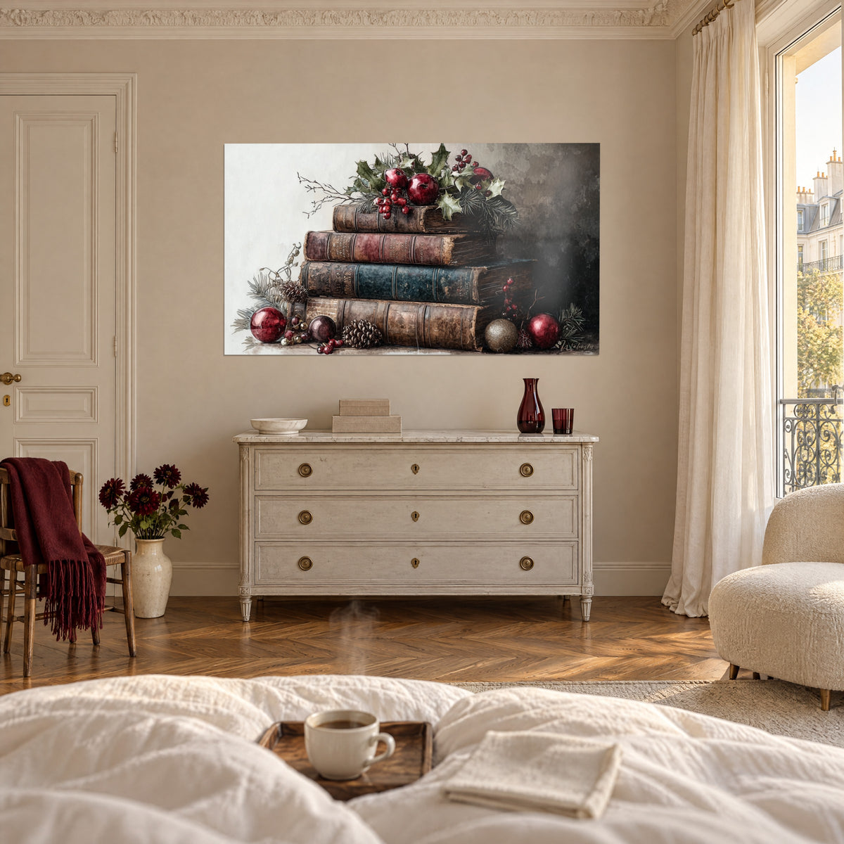 Gemälde Weihnachtliche Bibliothek, vier bordeauxrote und grüne Zauberbücher mit Stechpalme und Beeren, über einem Bett in einem hellen Schlafzimmer