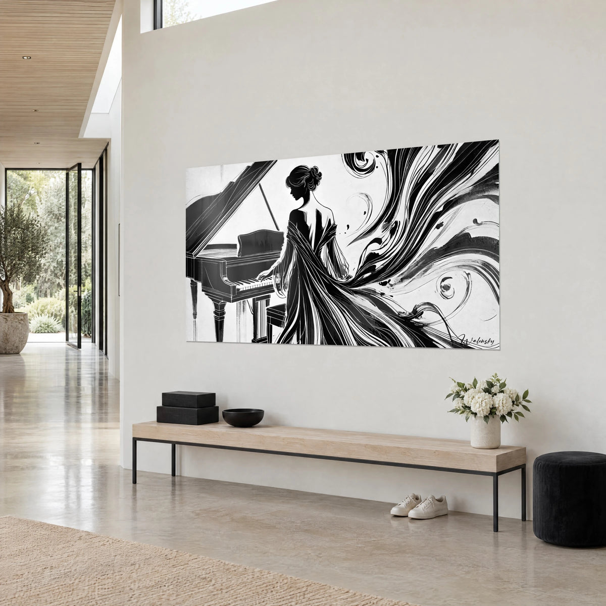 Schilderij silhouet van een vrouw aan de piano, wervelingen van zwarte en ivoorkleurige inkt, driekwart zicht op de muur van een architectenwoning