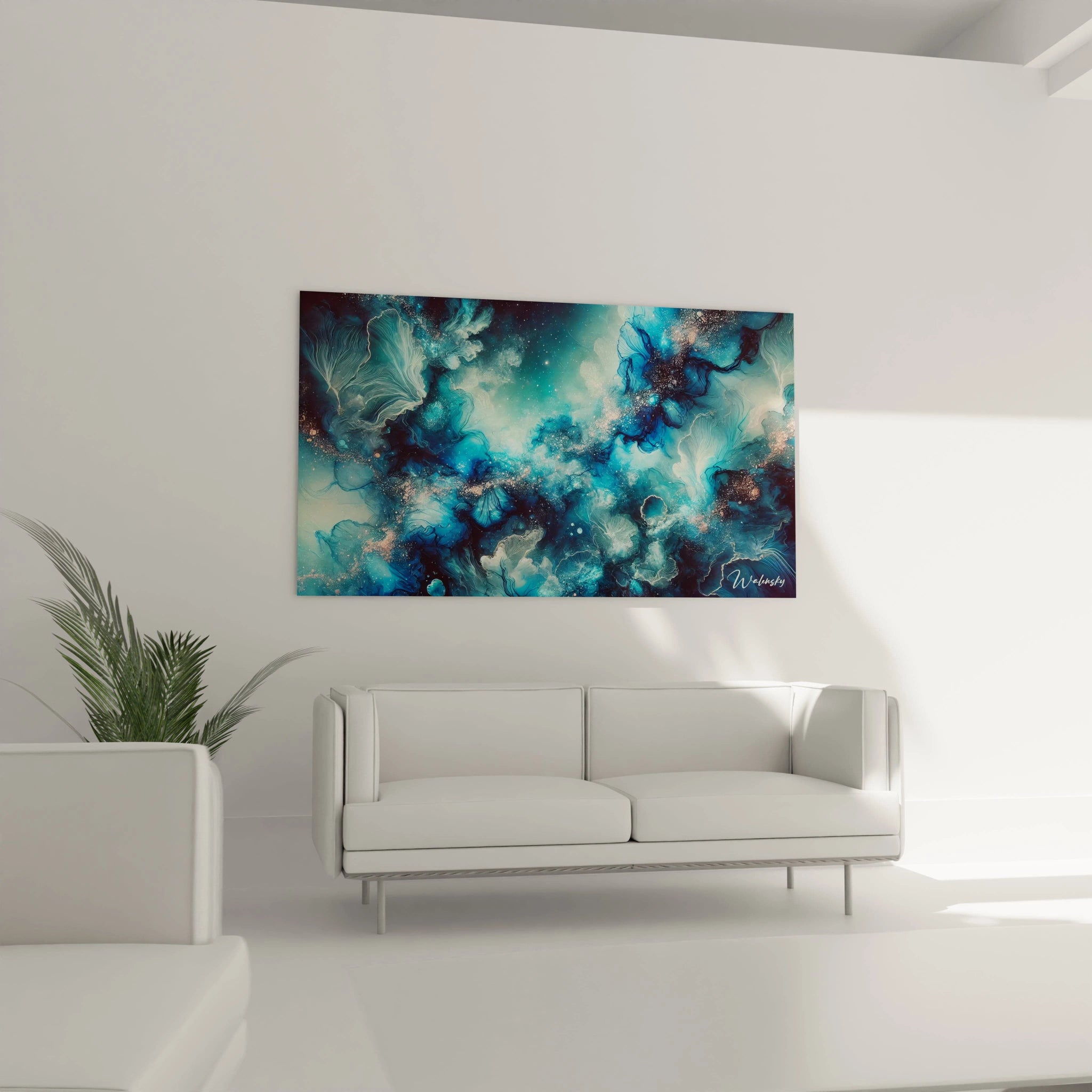 Dans le salon, ce tableau style epoxy suscite l'admiration. Les éclats d’or rose et les tourbillons de bleu rappellent les aurores boréales, créant une ambiance cosmique et élégante.

