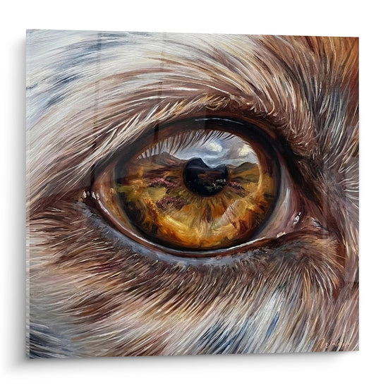Gros plan hyperrealiste oeil ambre de Setter Anglais avec reflets dores et pelage chatain detaille
