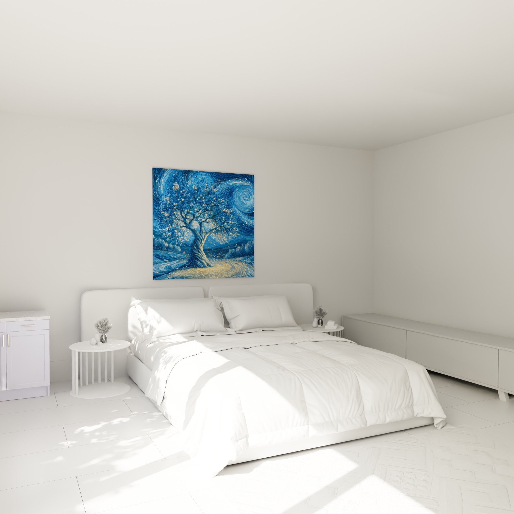 Arbre lumineux bleu et doré aux branches déployées, au-dessus d'un lit dans une chambre claire