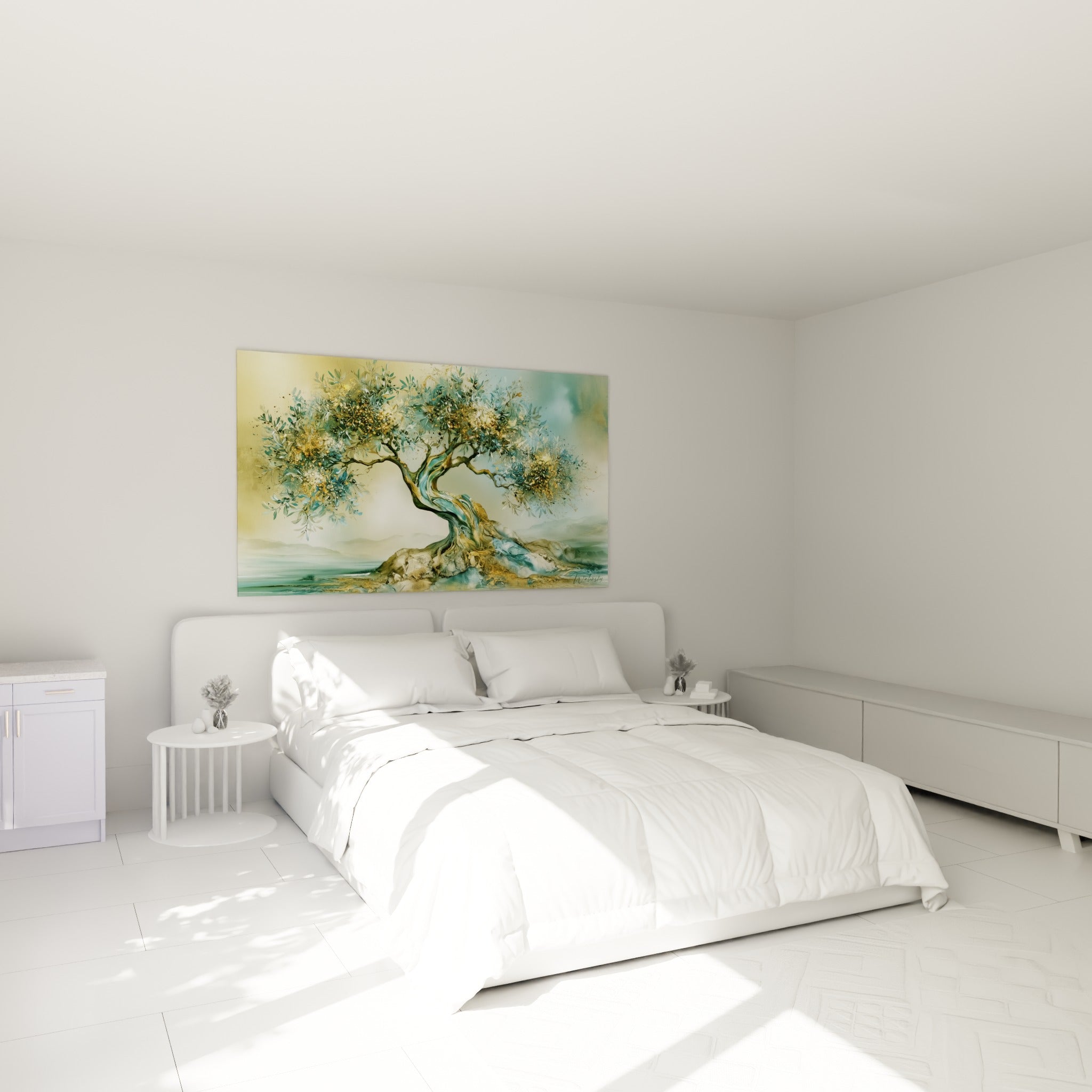 Arbre millénaire aux teintes dorées et bleutées accroché au-dessus d'un lit dans une chambre claire