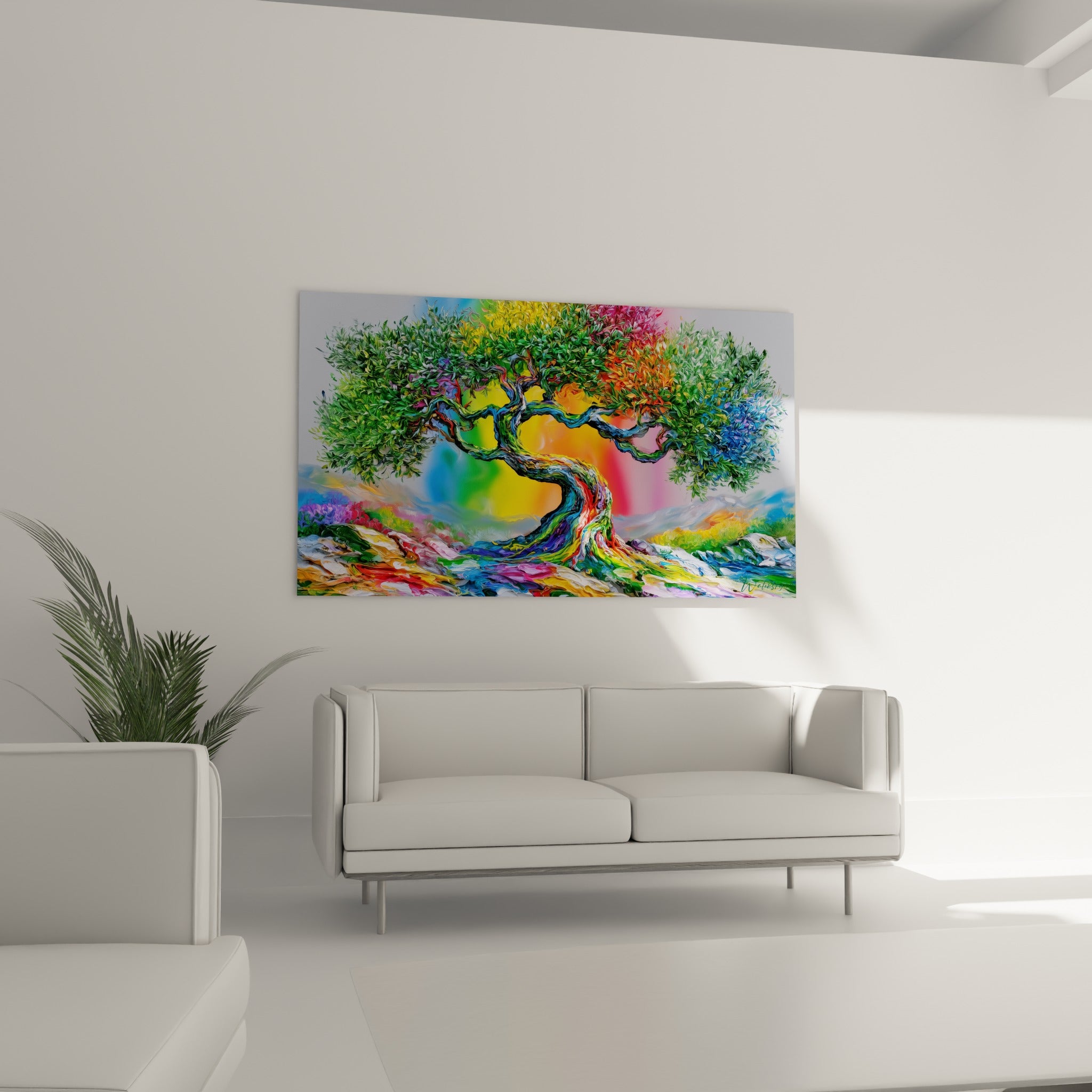 Arbre coloré aux teintes orangées et turquoise, feuillage dense, disposé au-dessus d'un canapé dans un salon lumineux
