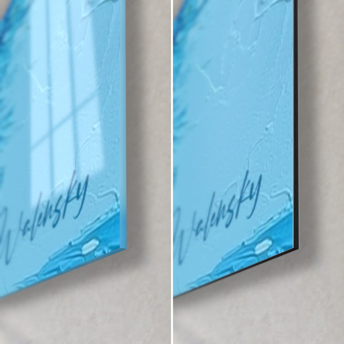 Gemälde Olivenbaum in dicker blauer Pastellmalerei, untere rechte Ecke: glänzendes Acrylglas mit Spiegelung des Fensters, mattschwarzes Alu-Dibond