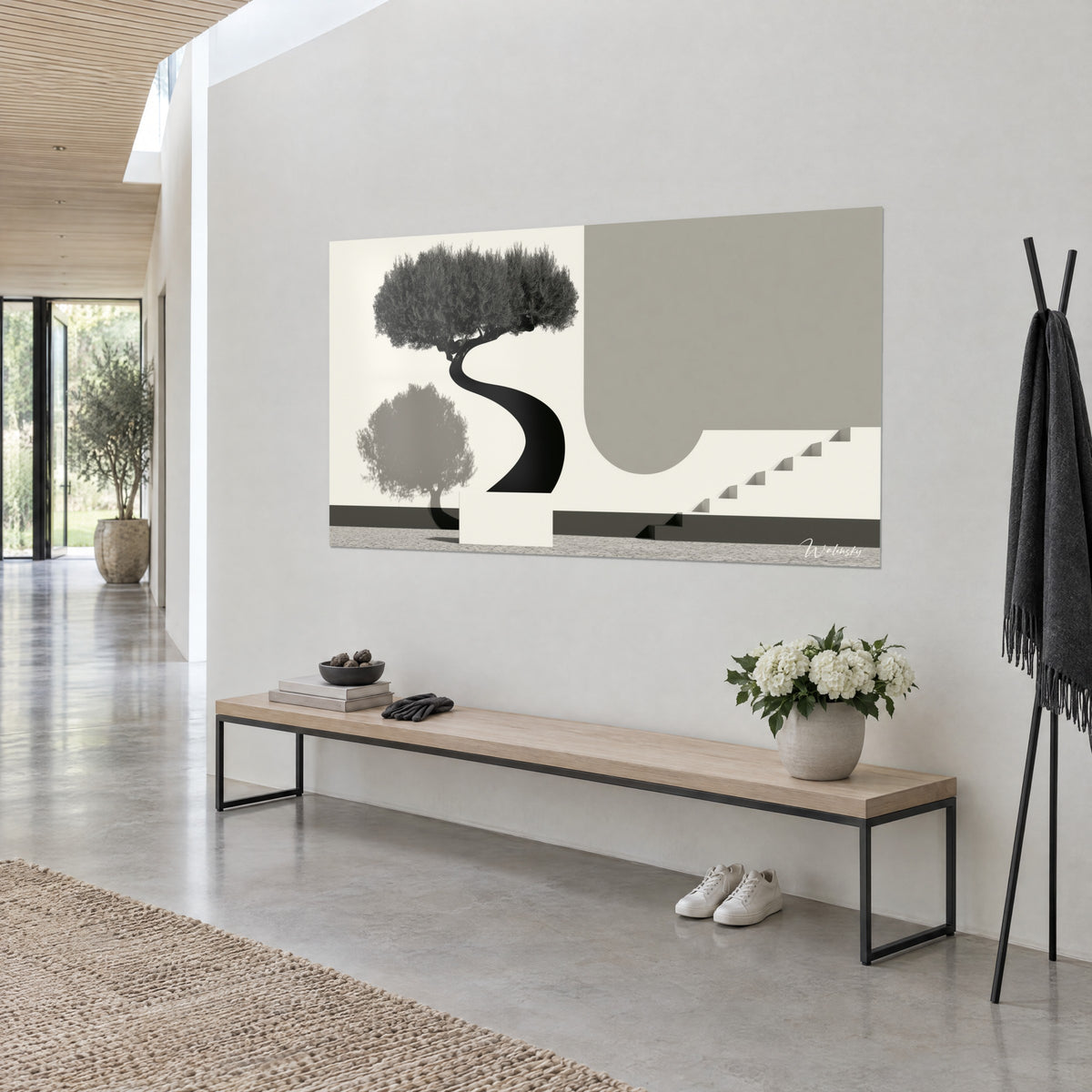 Tableau arbre sinueux à la cime vert-de-gris sur arche grise et marches blanches, suspendu de trois-quarts au-dessus d'un banc en bois