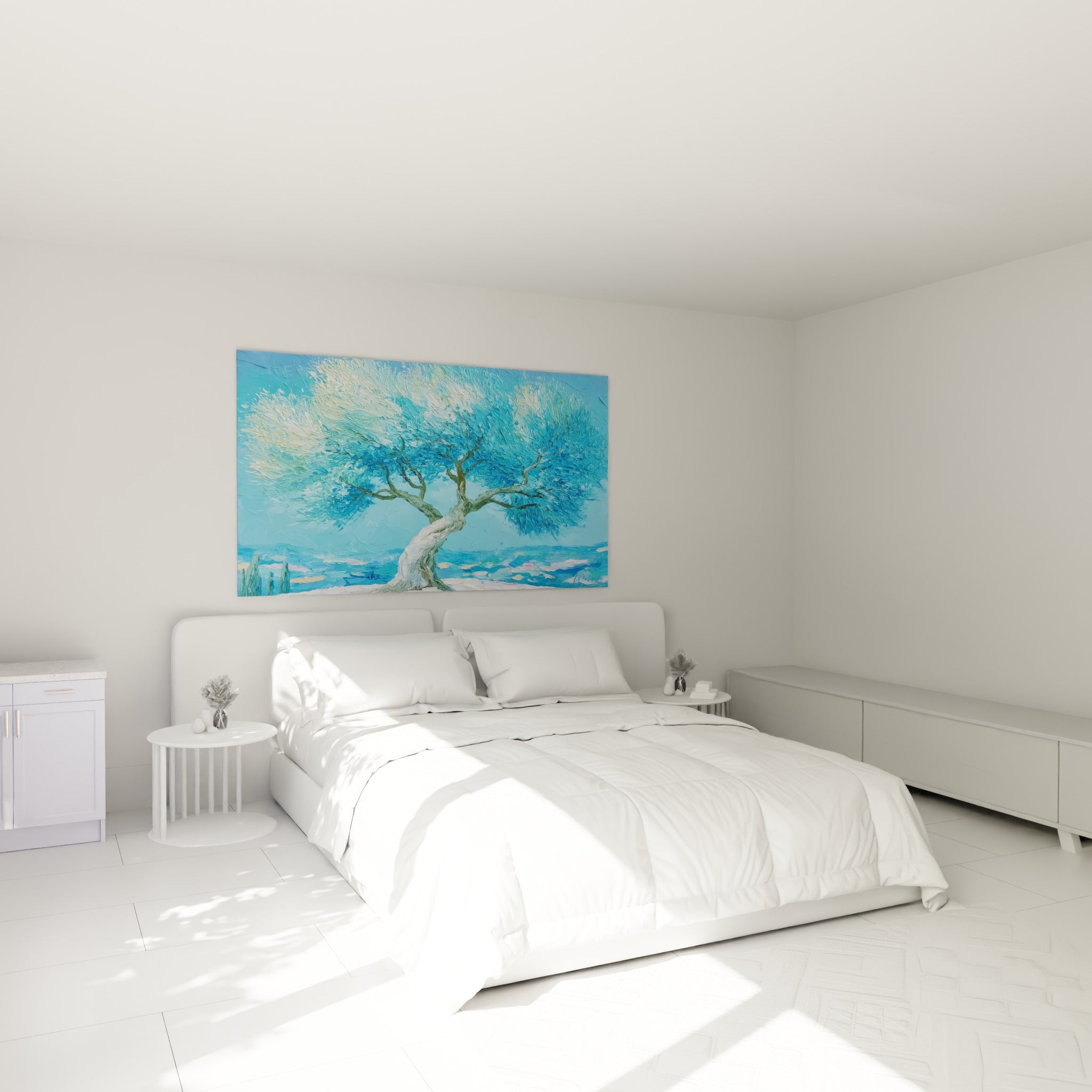 Branches d'olivier turquoise et vertes surplombant un lit dans une chambre claire