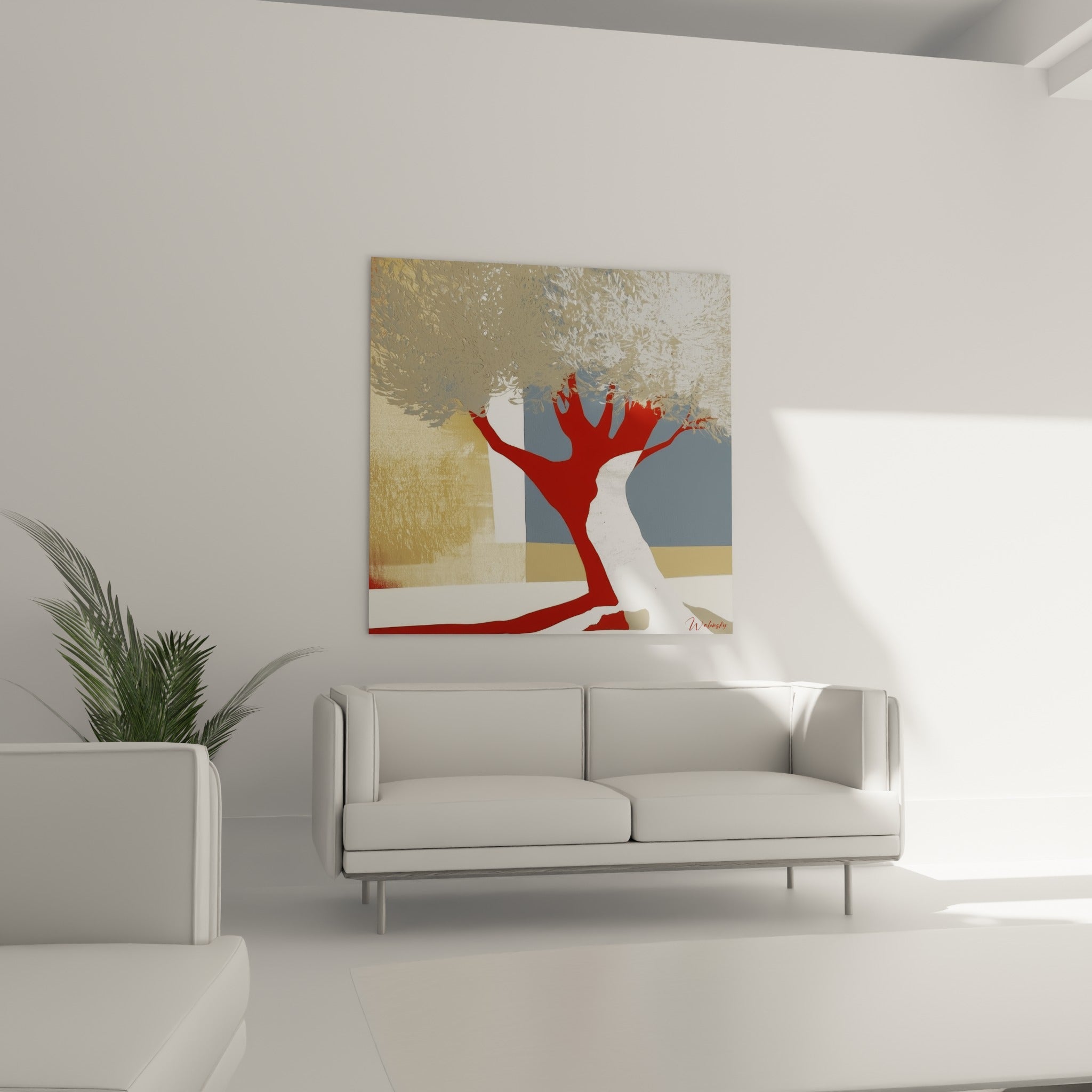 Arbre graphique rouge écarlate et argenté surplombant un canapé dans un salon lumineux